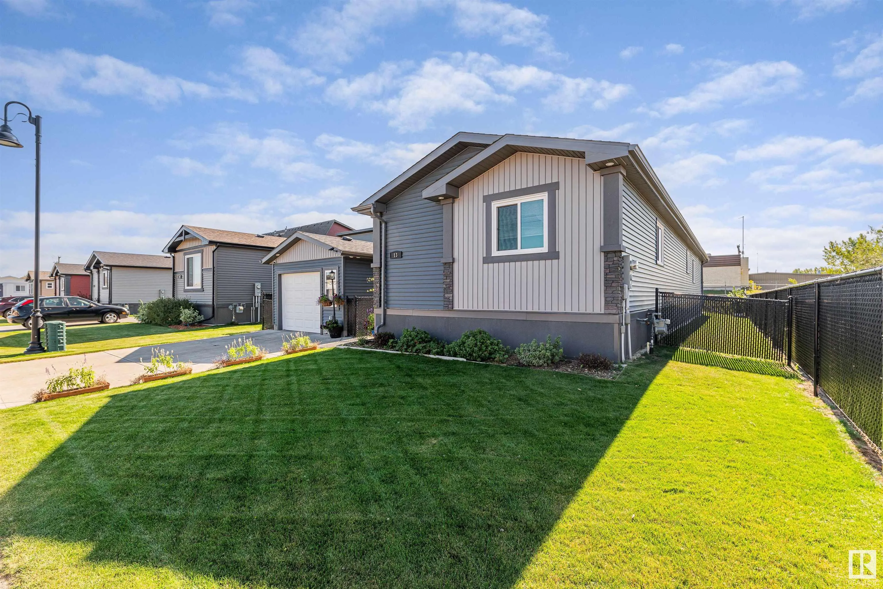 13 Laurel Drive