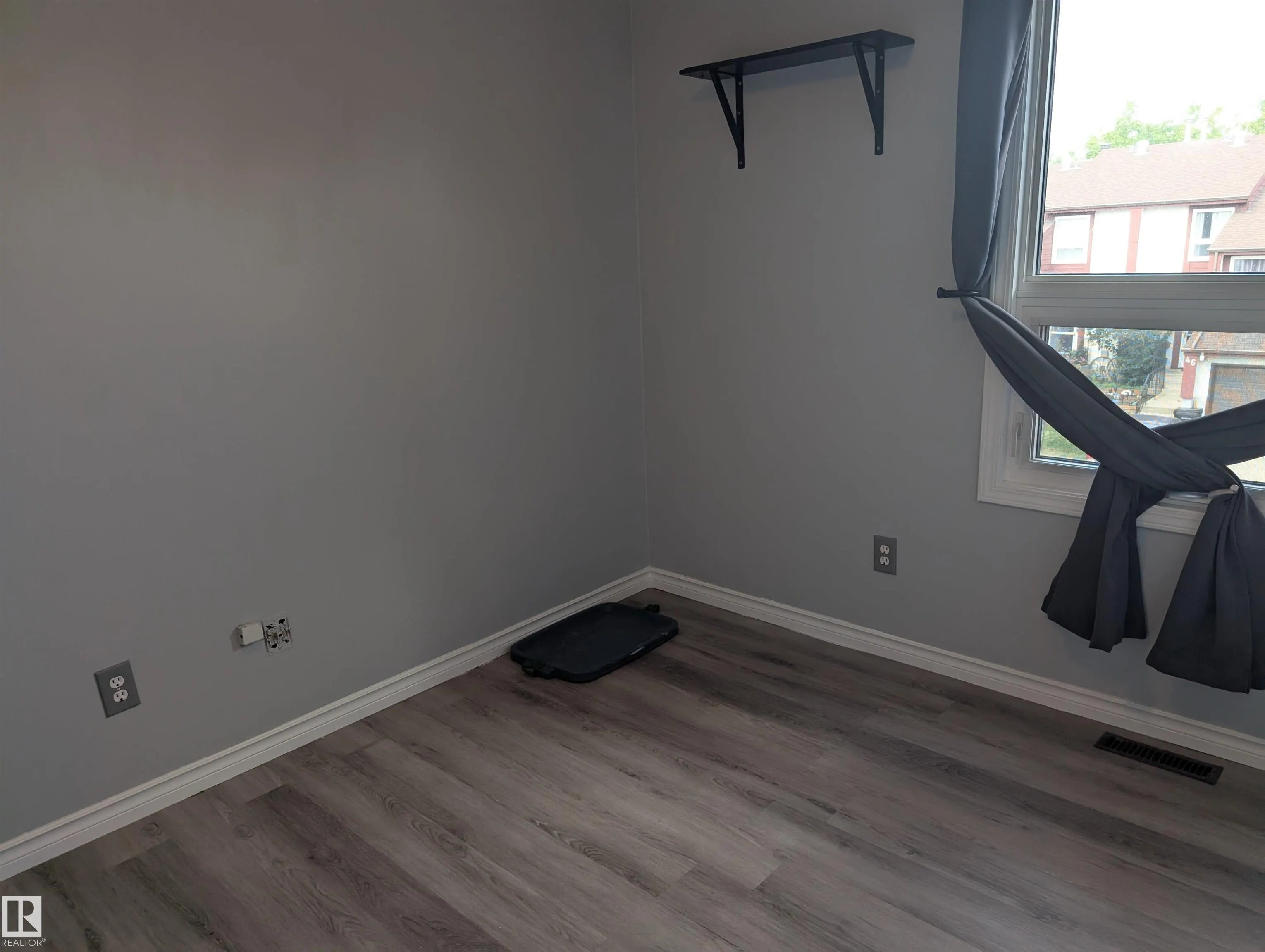 45 LORELEI Close