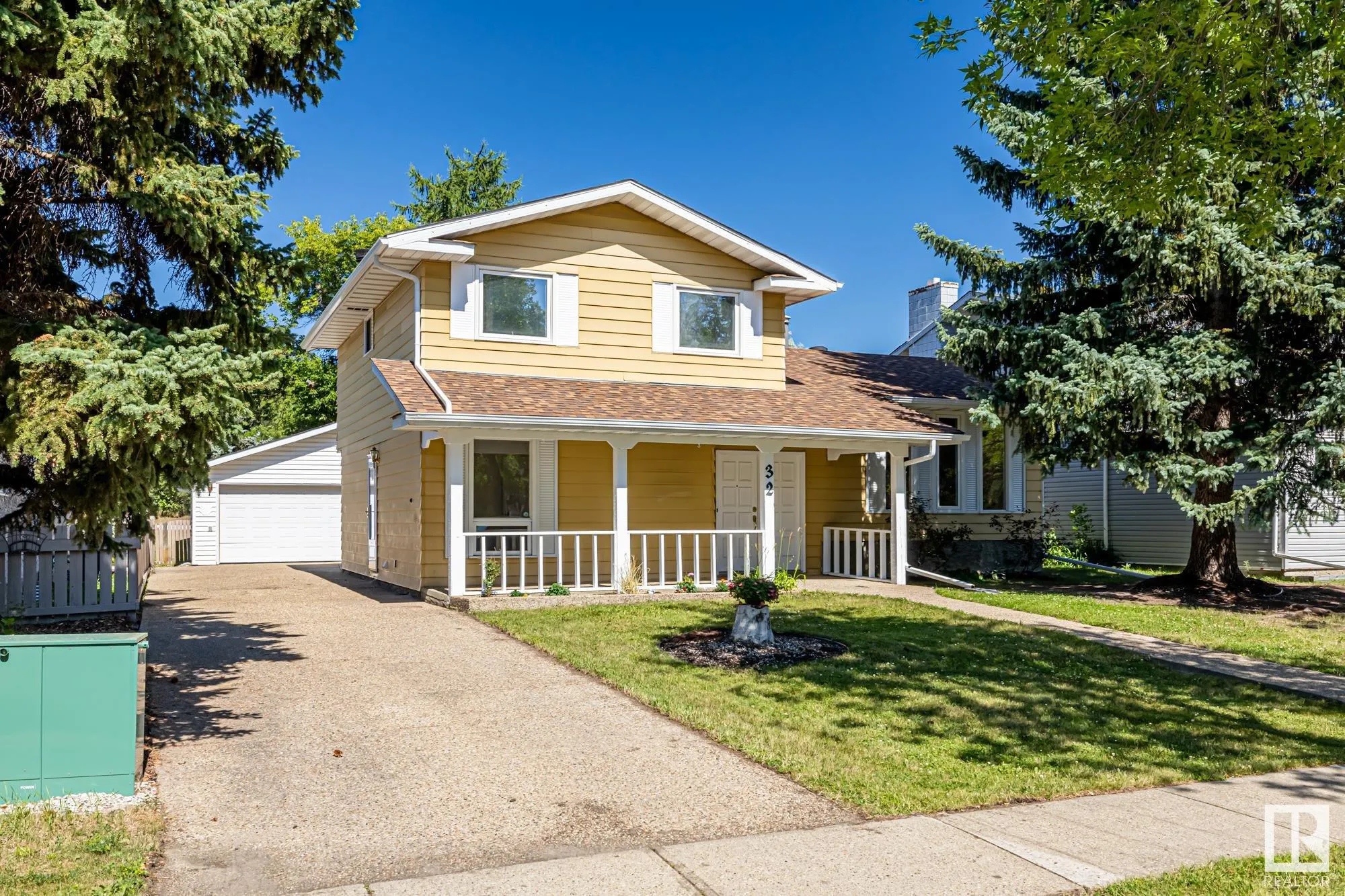 32 BUTTERFIELD Crescent