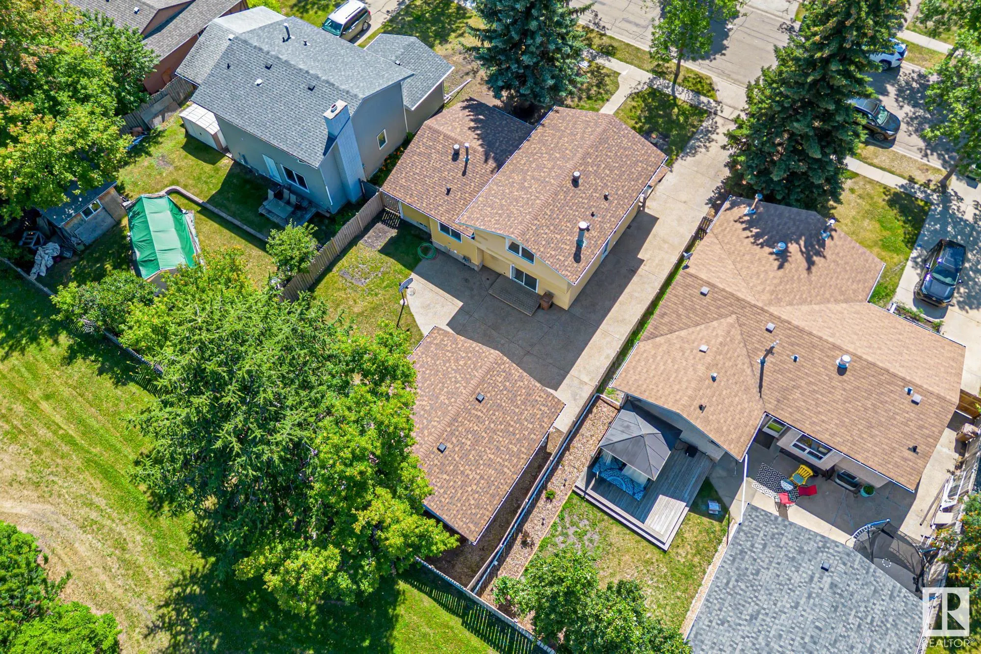 32 BUTTERFIELD Crescent