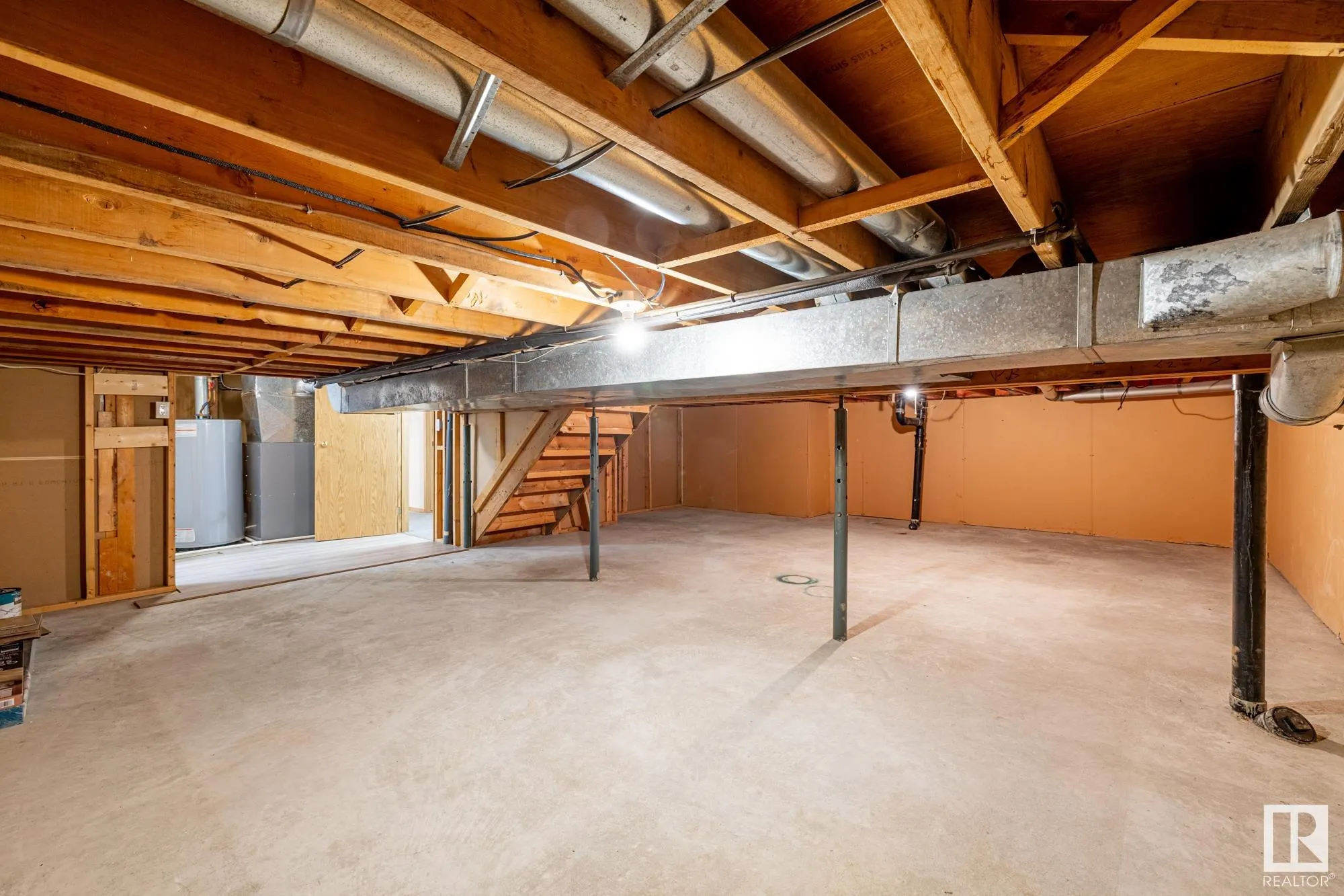 32 BUTTERFIELD Crescent
