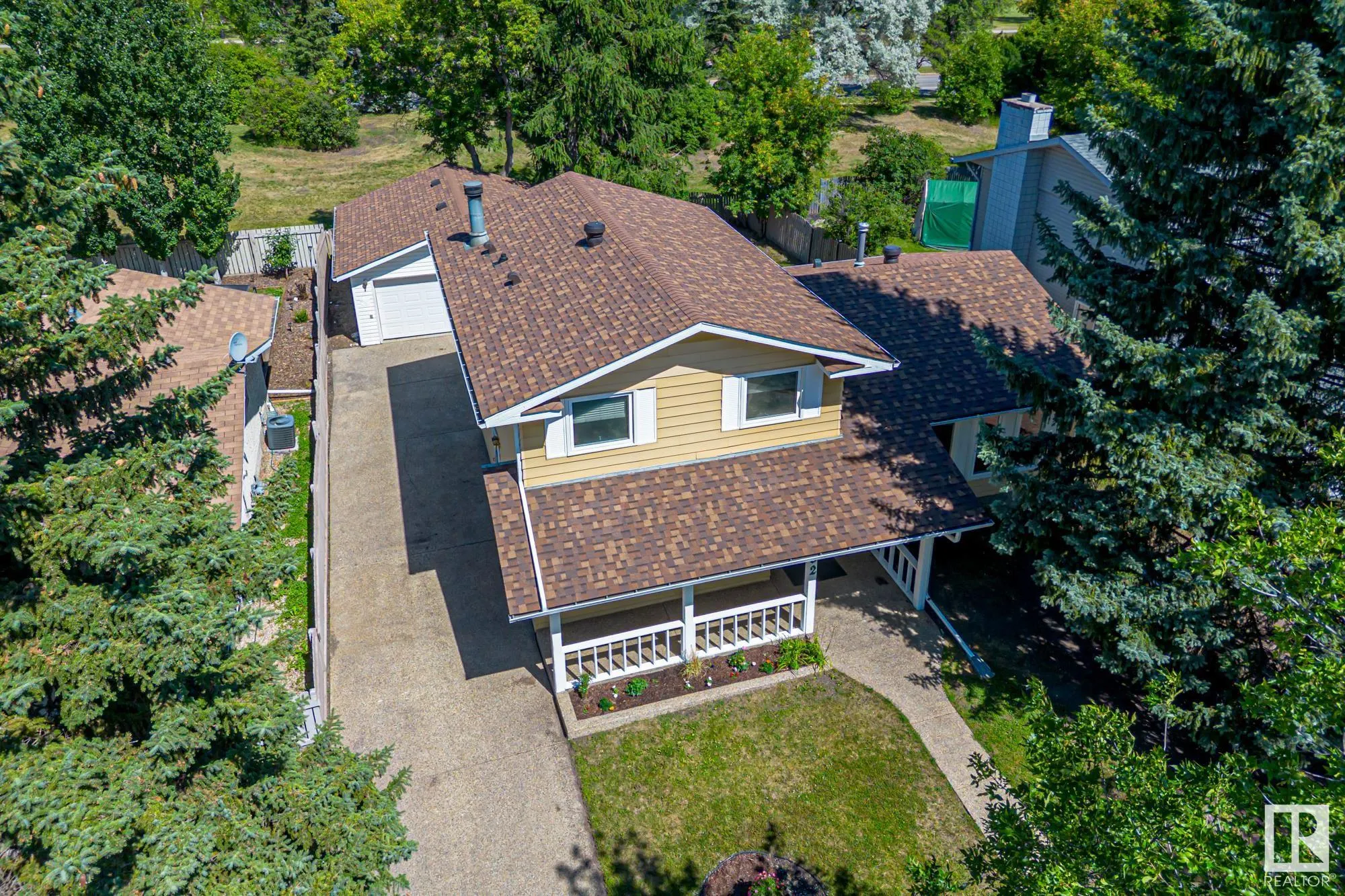 32 BUTTERFIELD Crescent