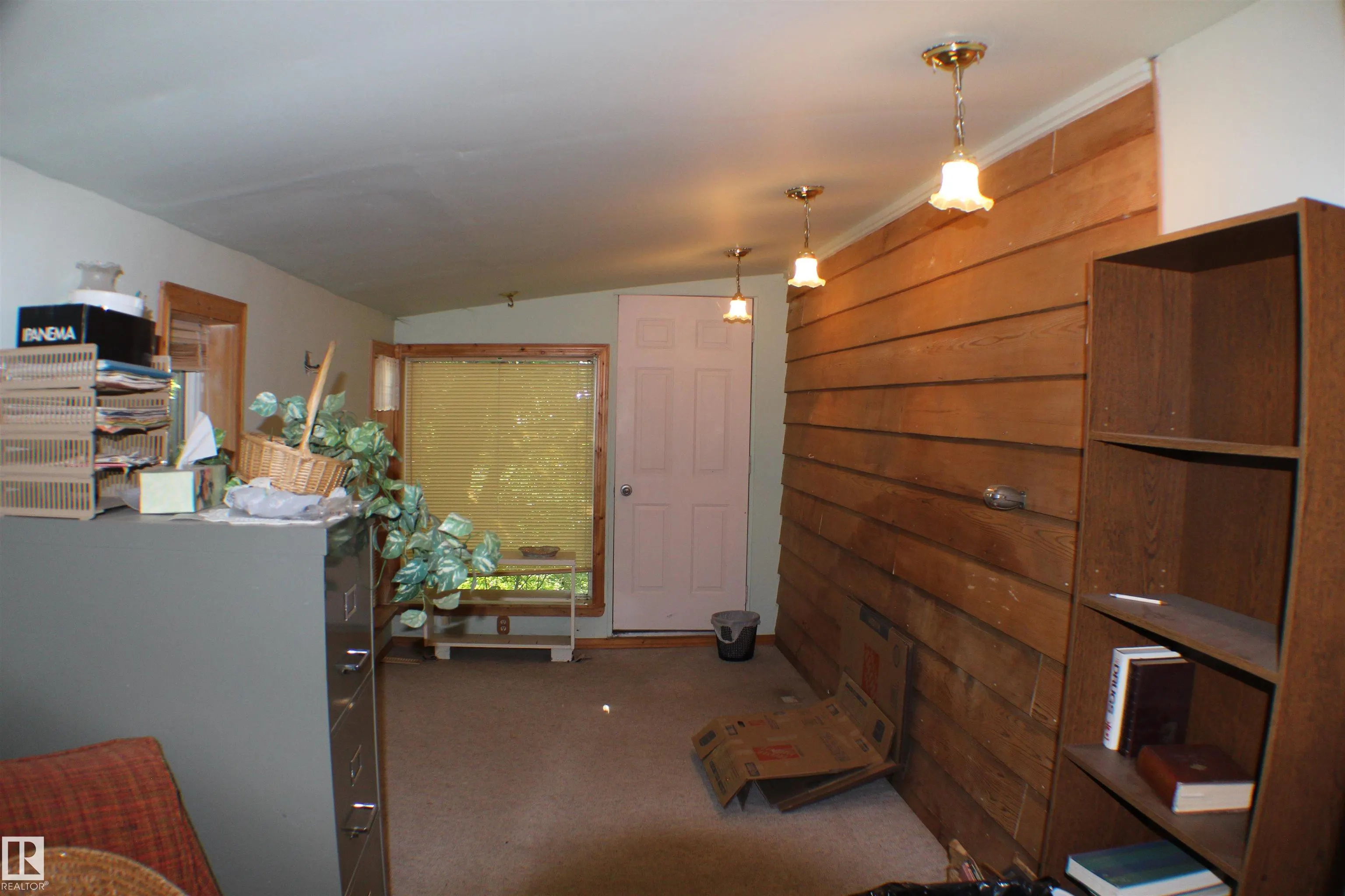 620 Lakeside Point(e)
