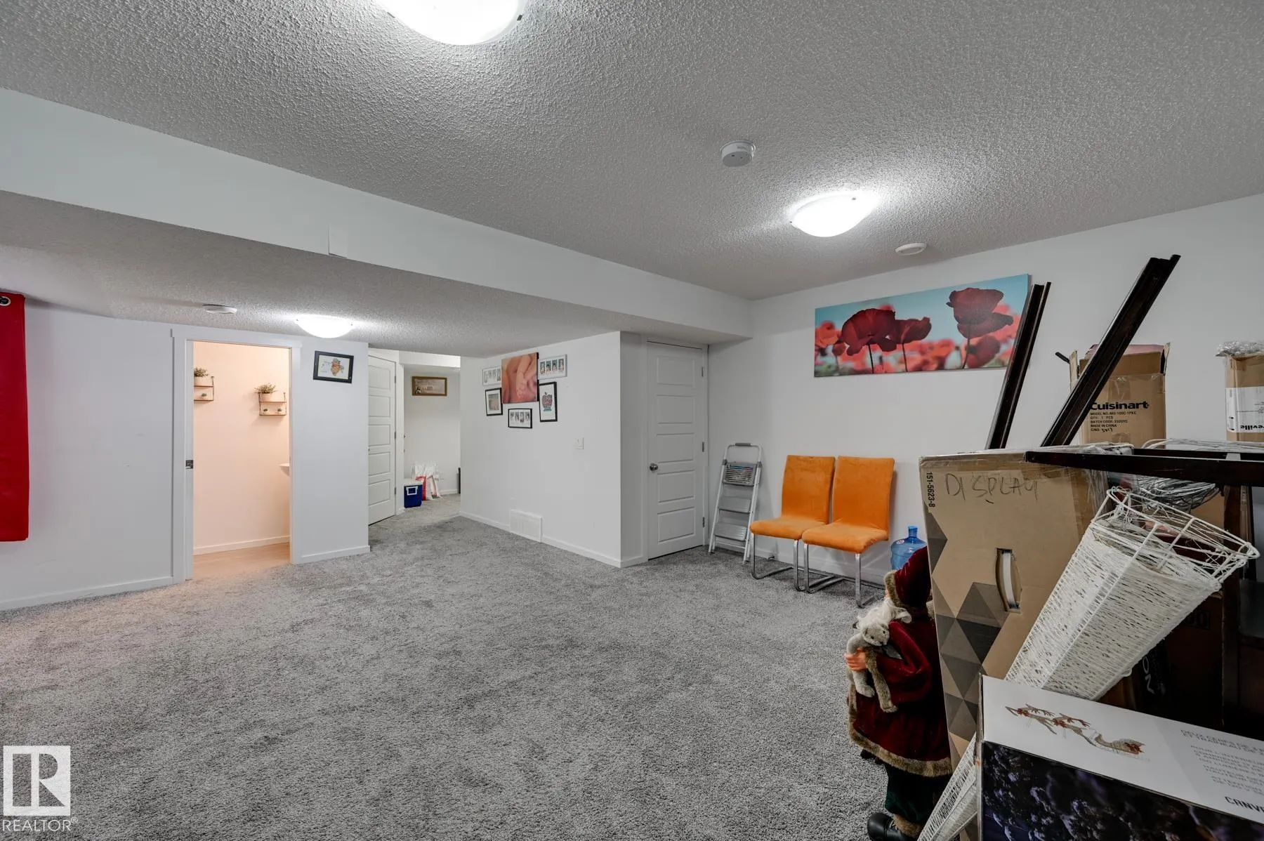 6004 ROSENTHAL Way