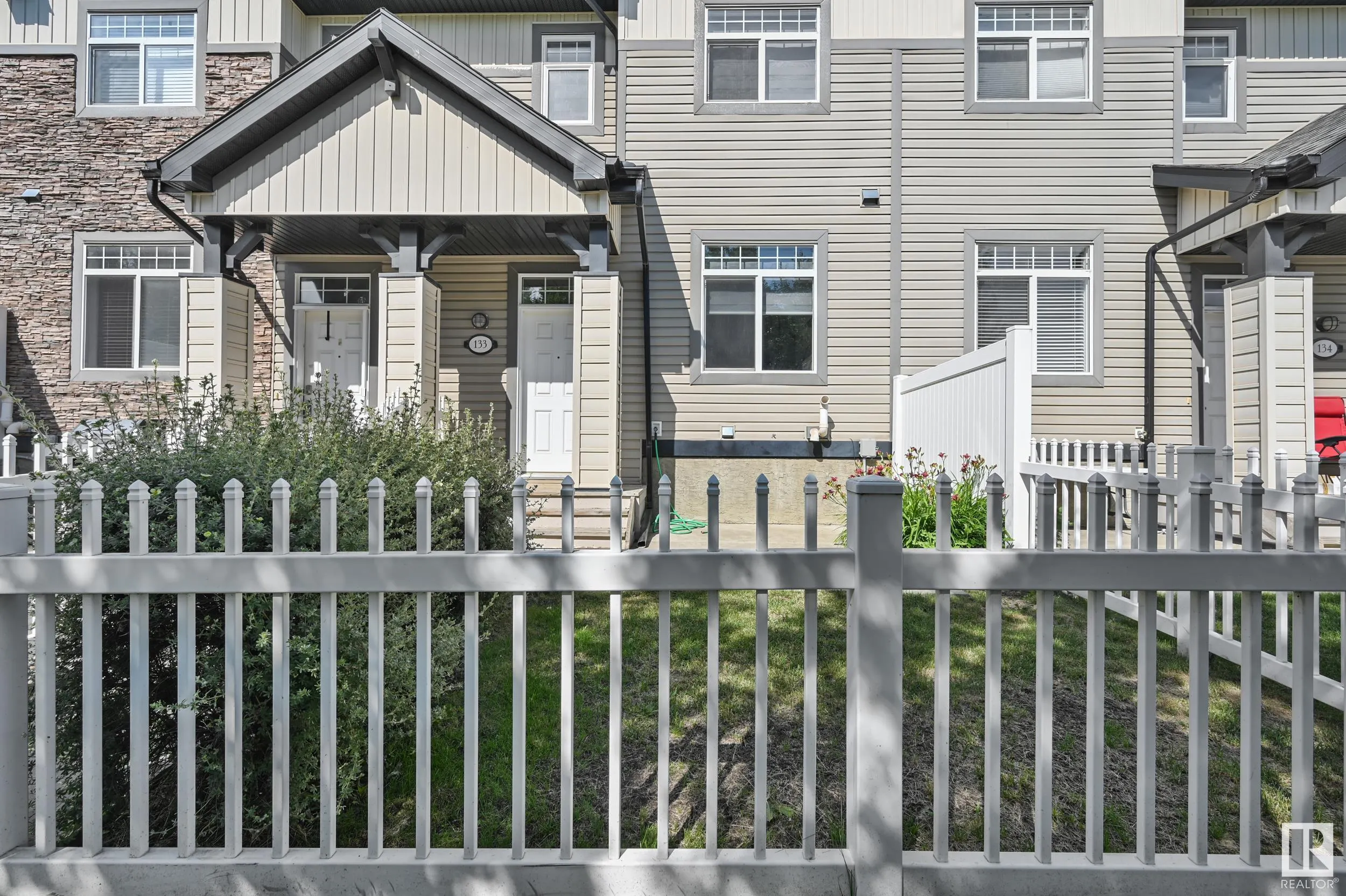 465 HEMINGWAY Road