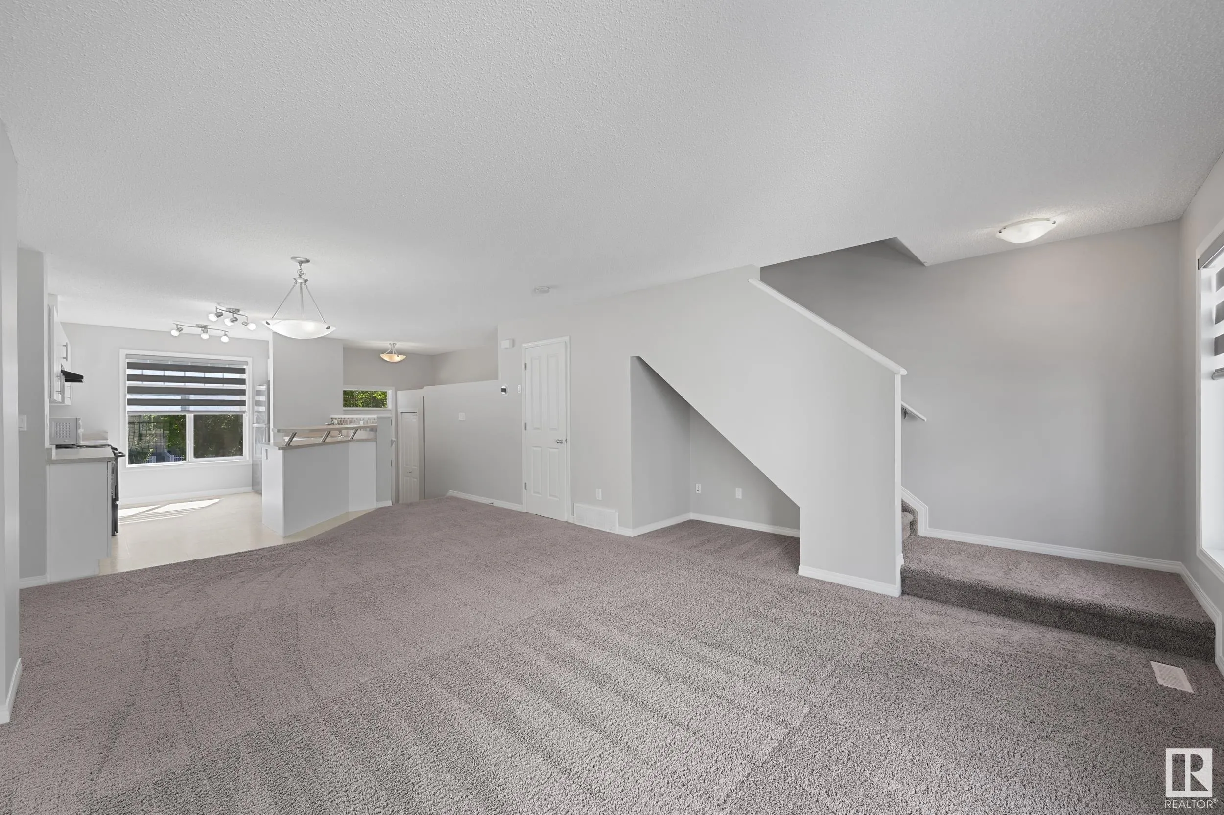 465 HEMINGWAY Road