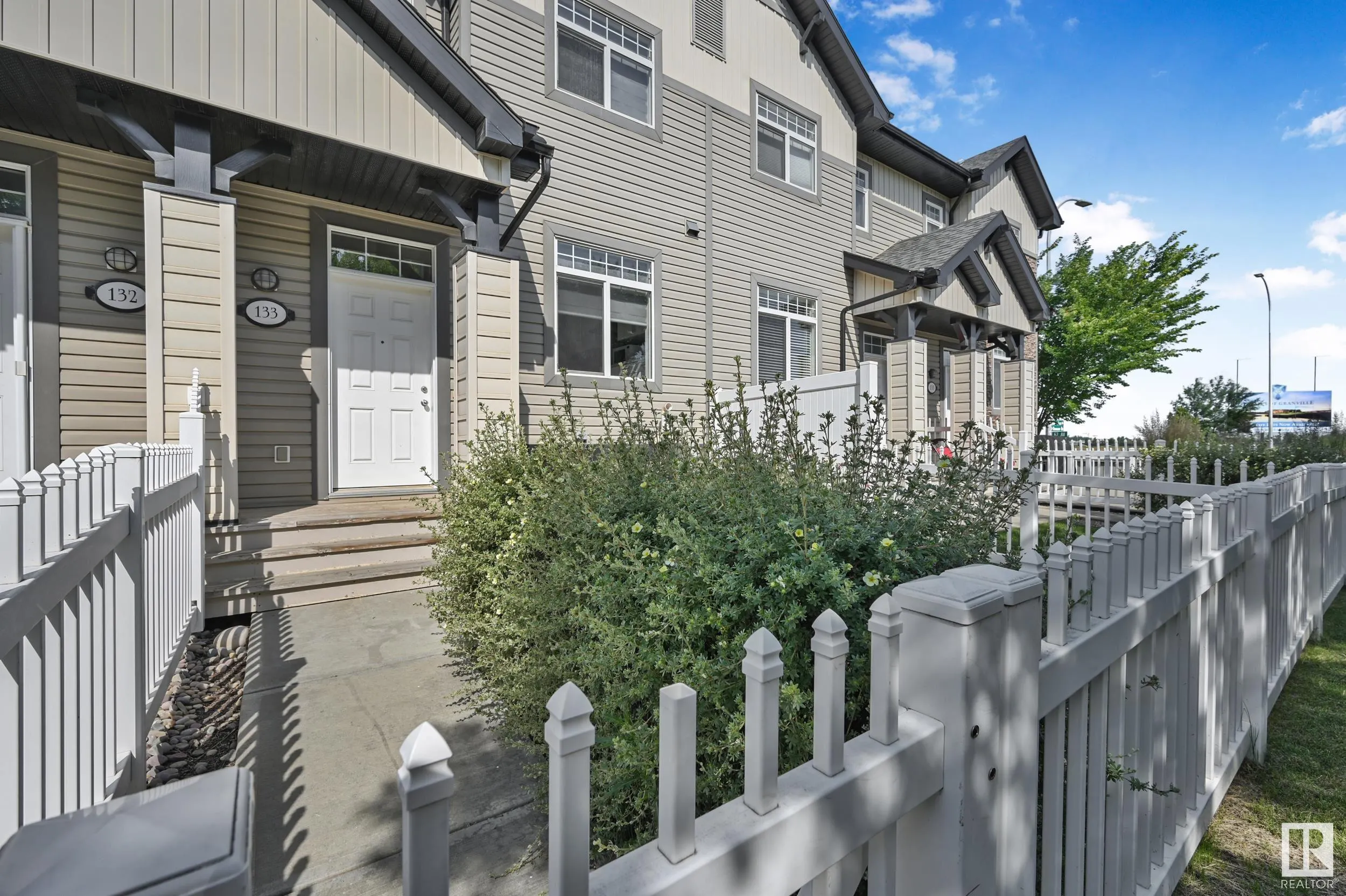 465 HEMINGWAY Road