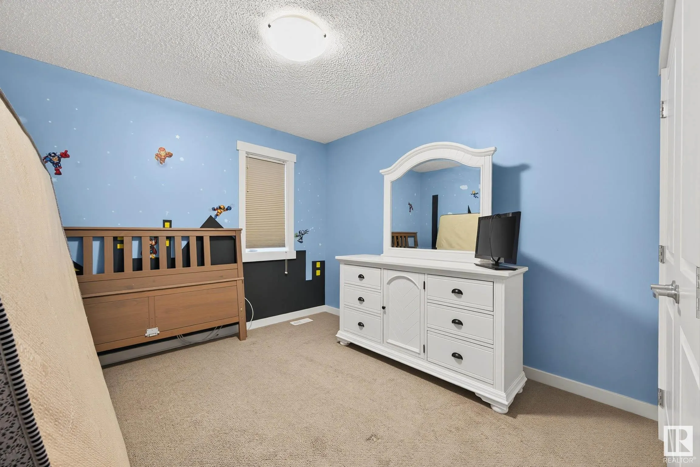 237 SHEPPARD Circle