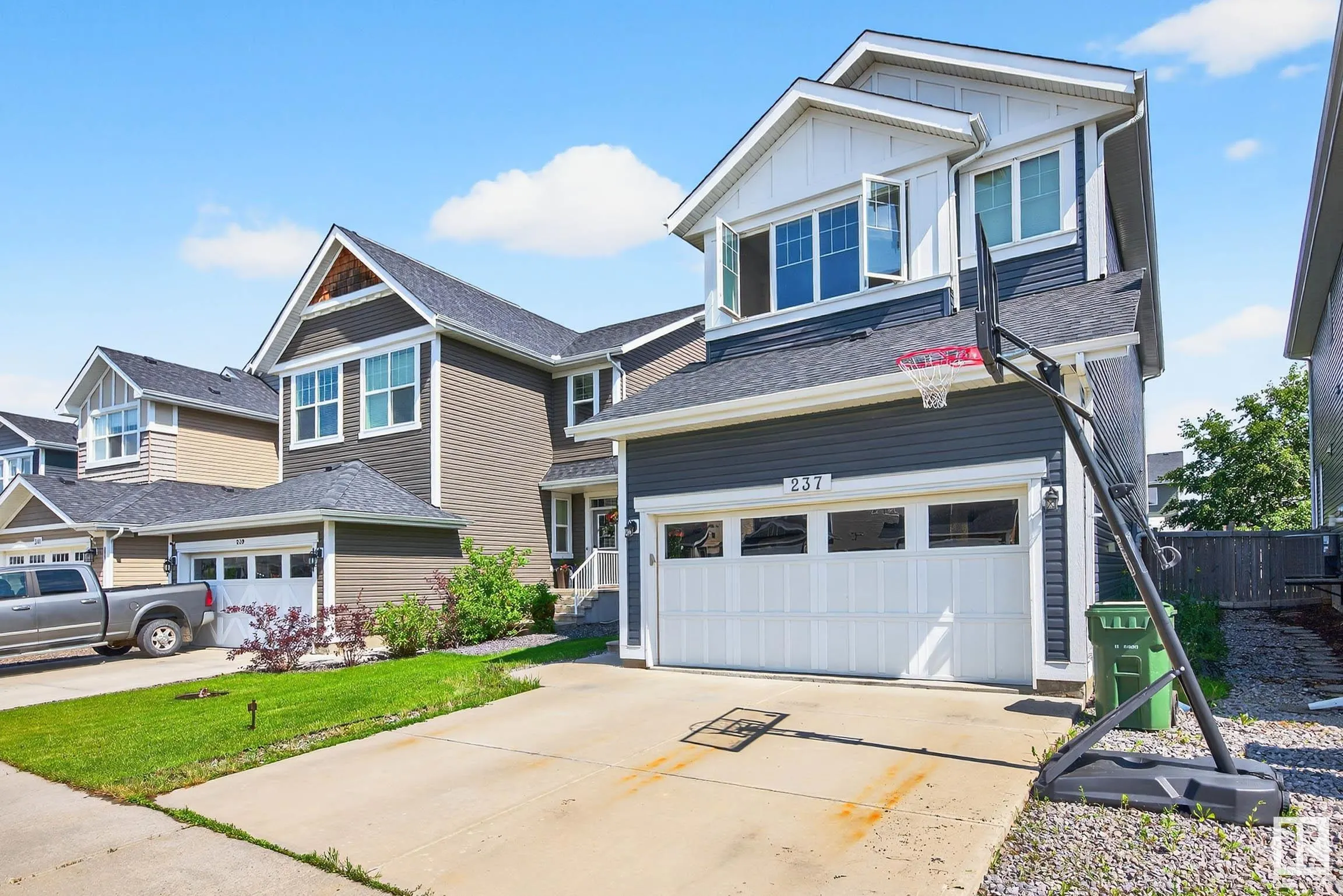 237 SHEPPARD Circle