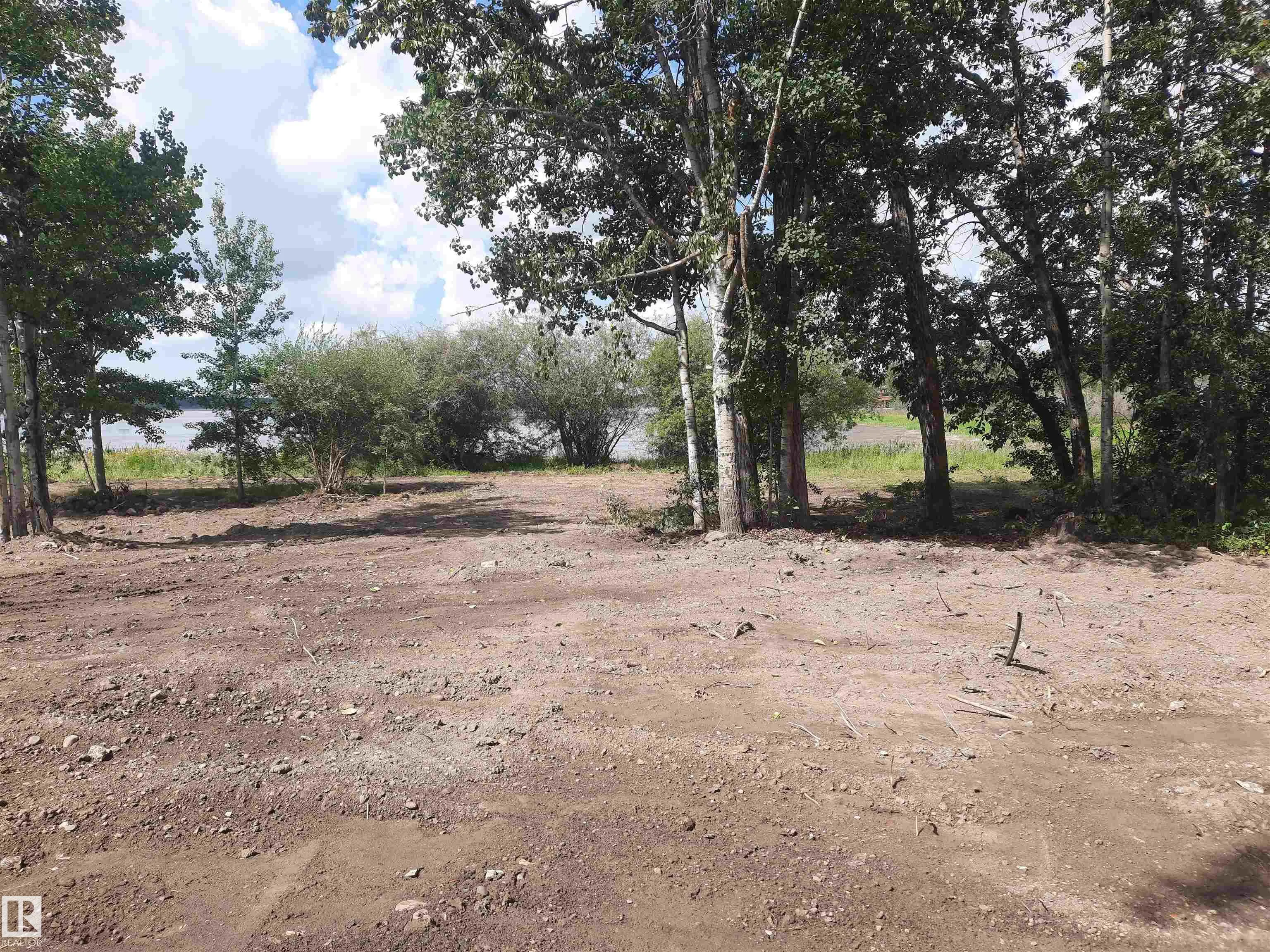146 52343   RANGE RD 211