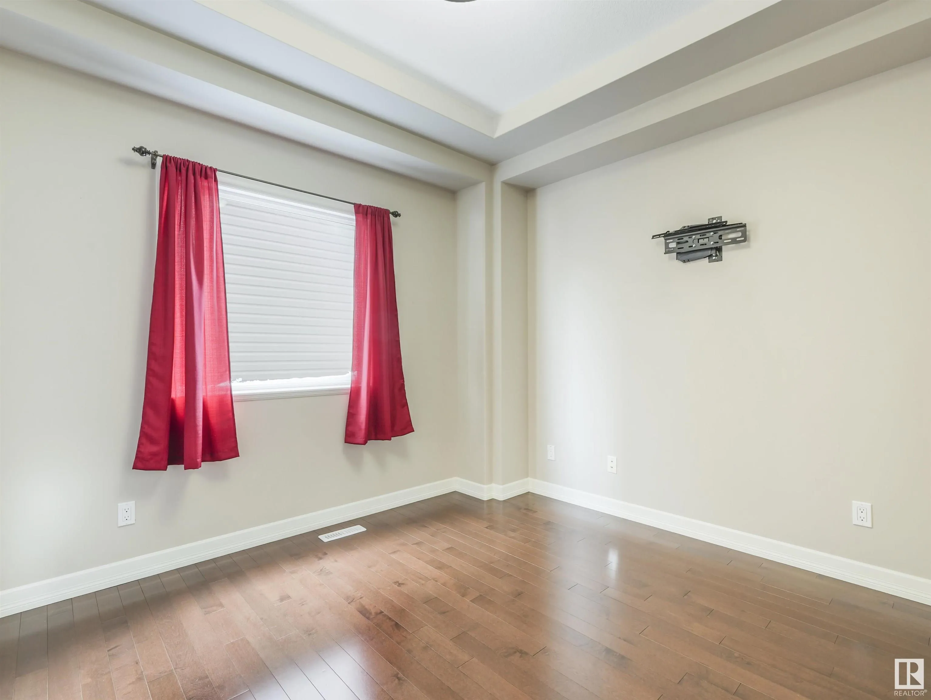 262 SHEPPARD Circle
