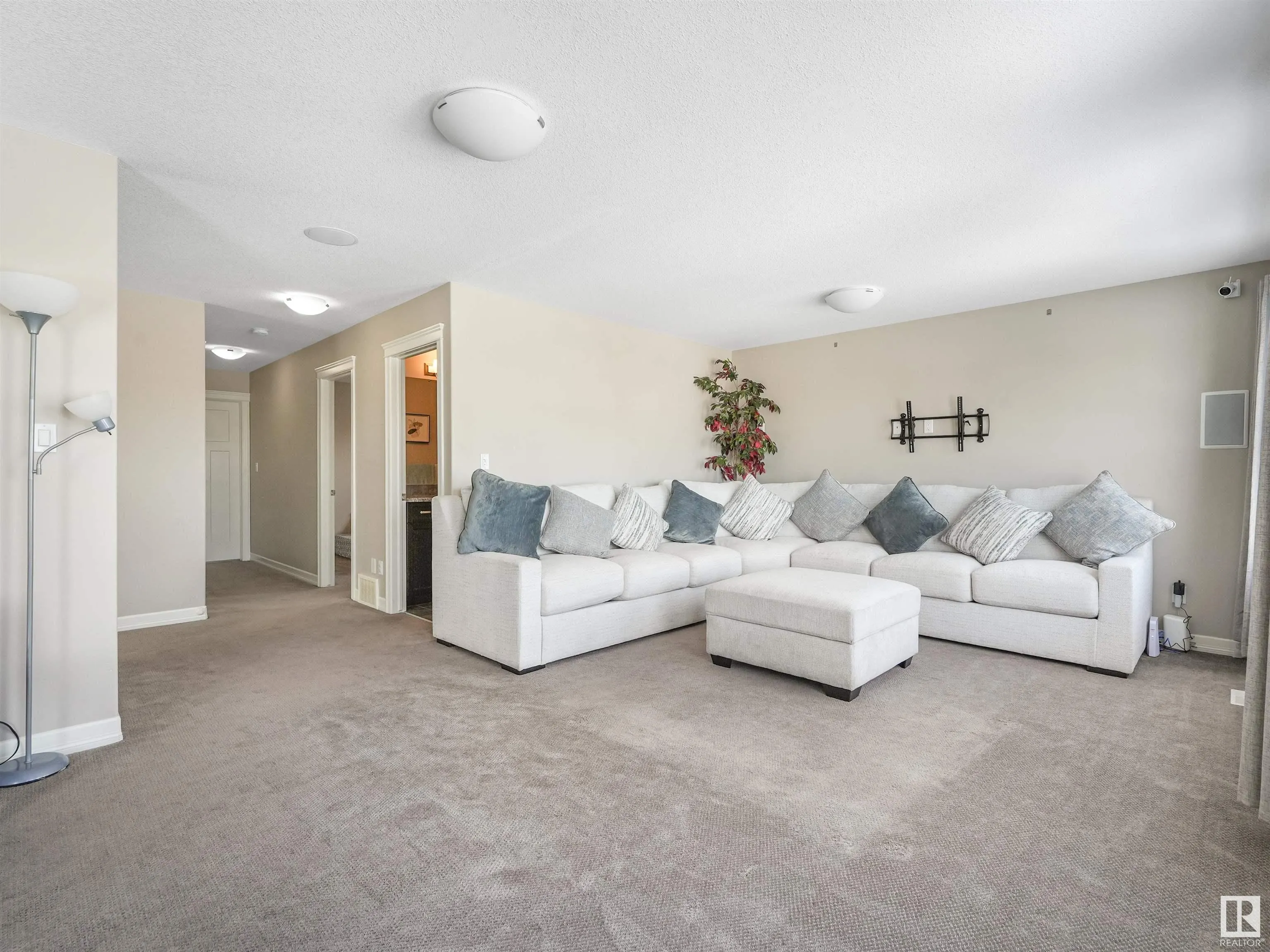 262 SHEPPARD Circle