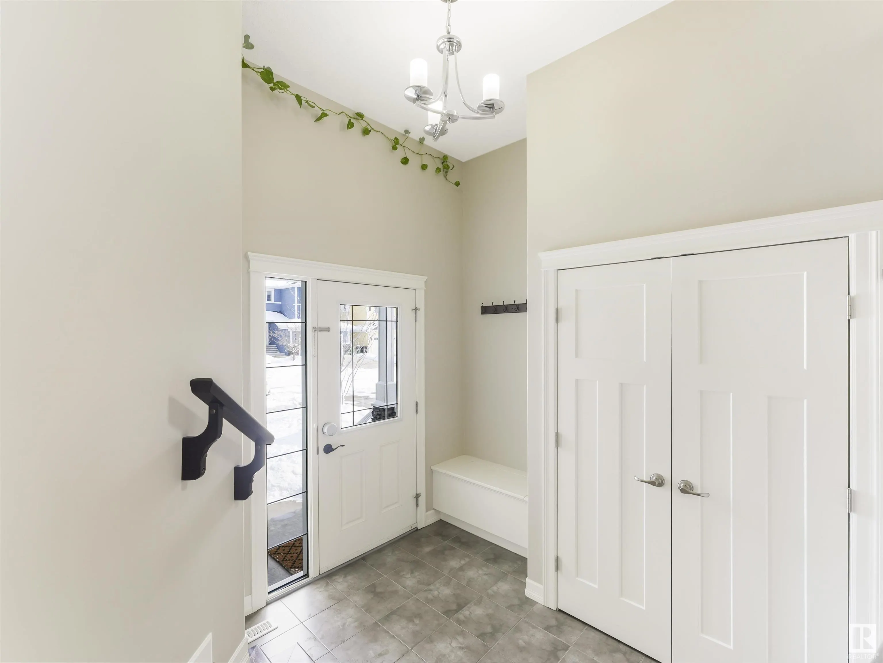 262 SHEPPARD Circle