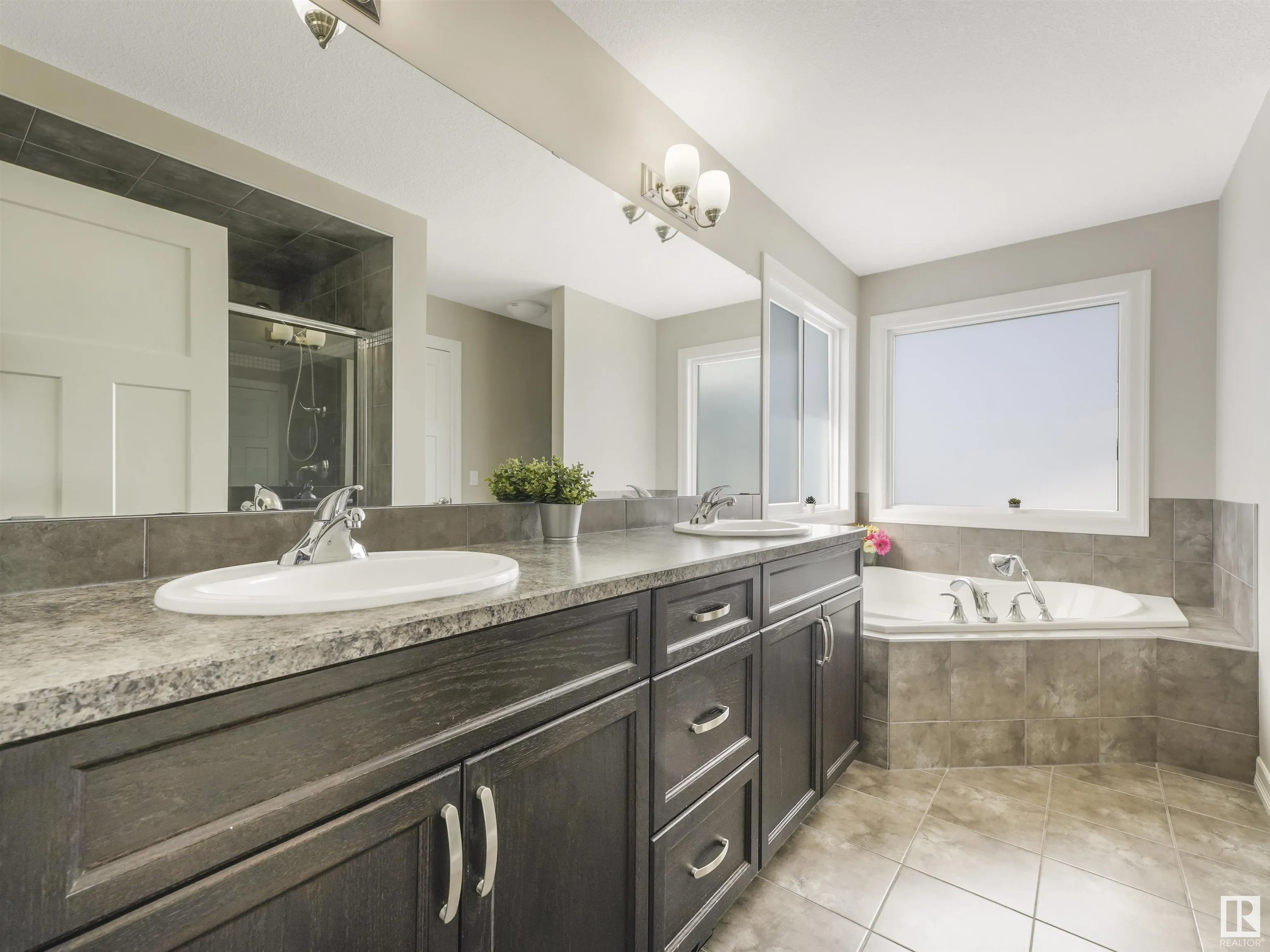 262 SHEPPARD Circle