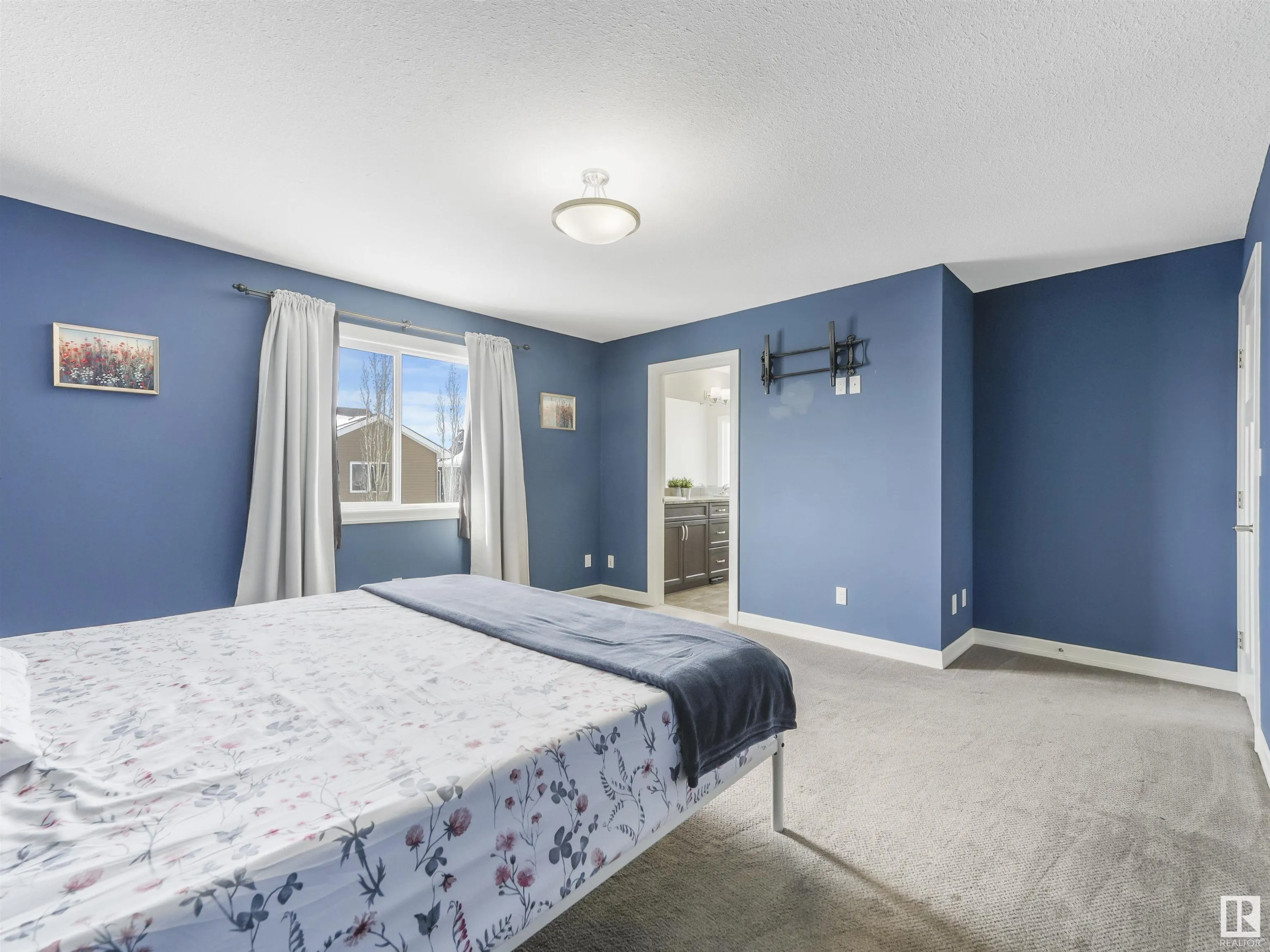 262 SHEPPARD Circle