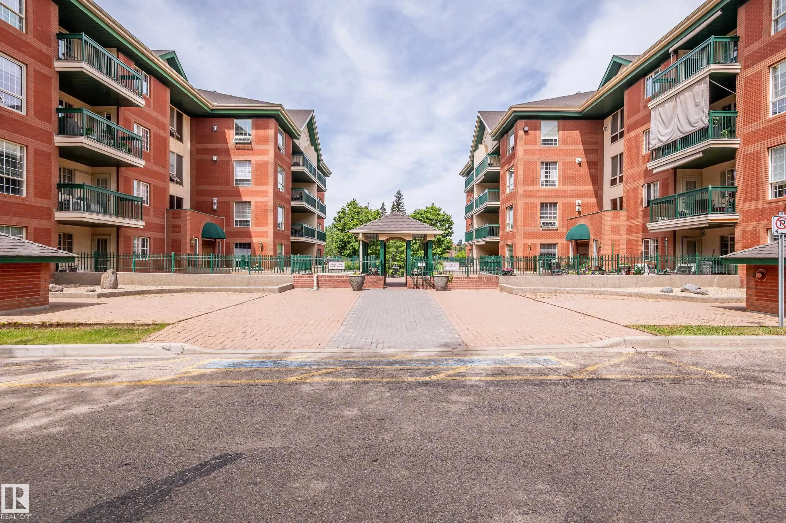 37 SIR WINSTON CHURCHILL Avenue