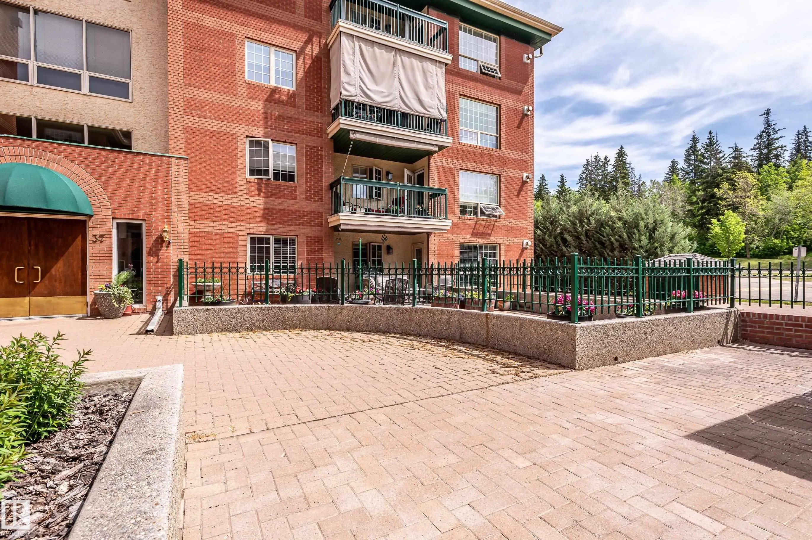 37 SIR WINSTON CHURCHILL Avenue