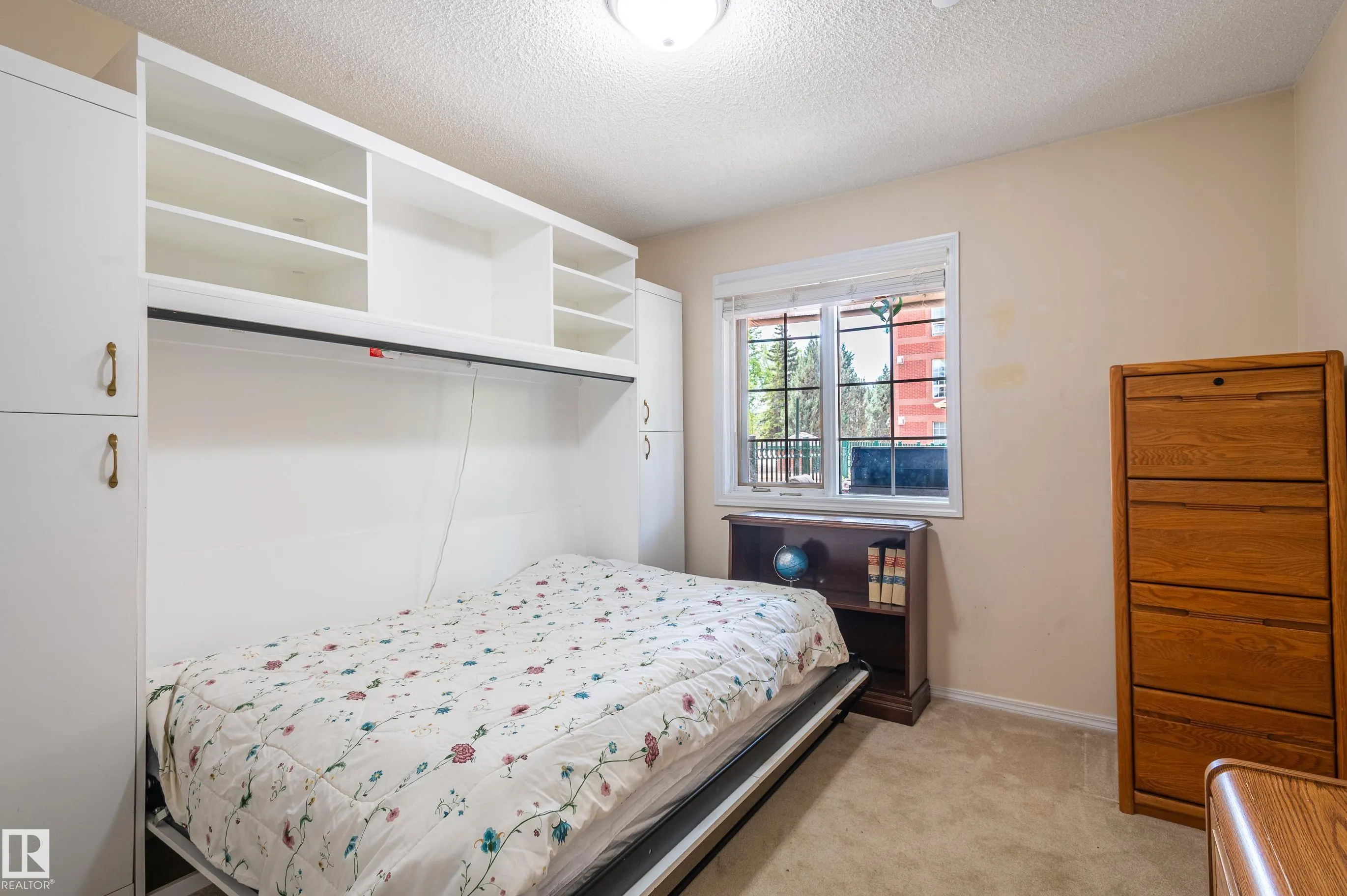 37 SIR WINSTON CHURCHILL Avenue
