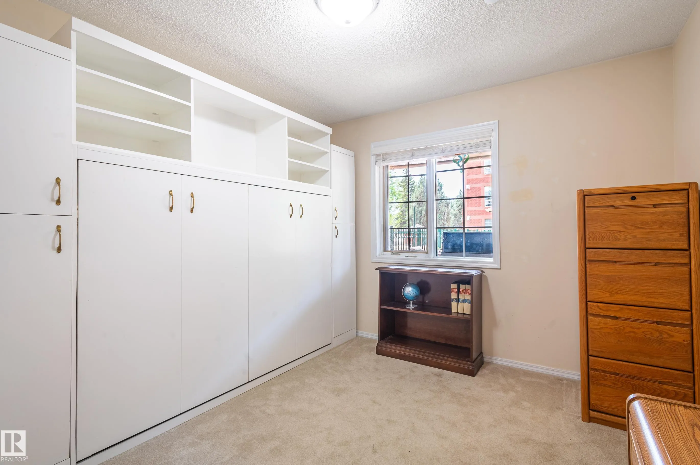 37 SIR WINSTON CHURCHILL Avenue