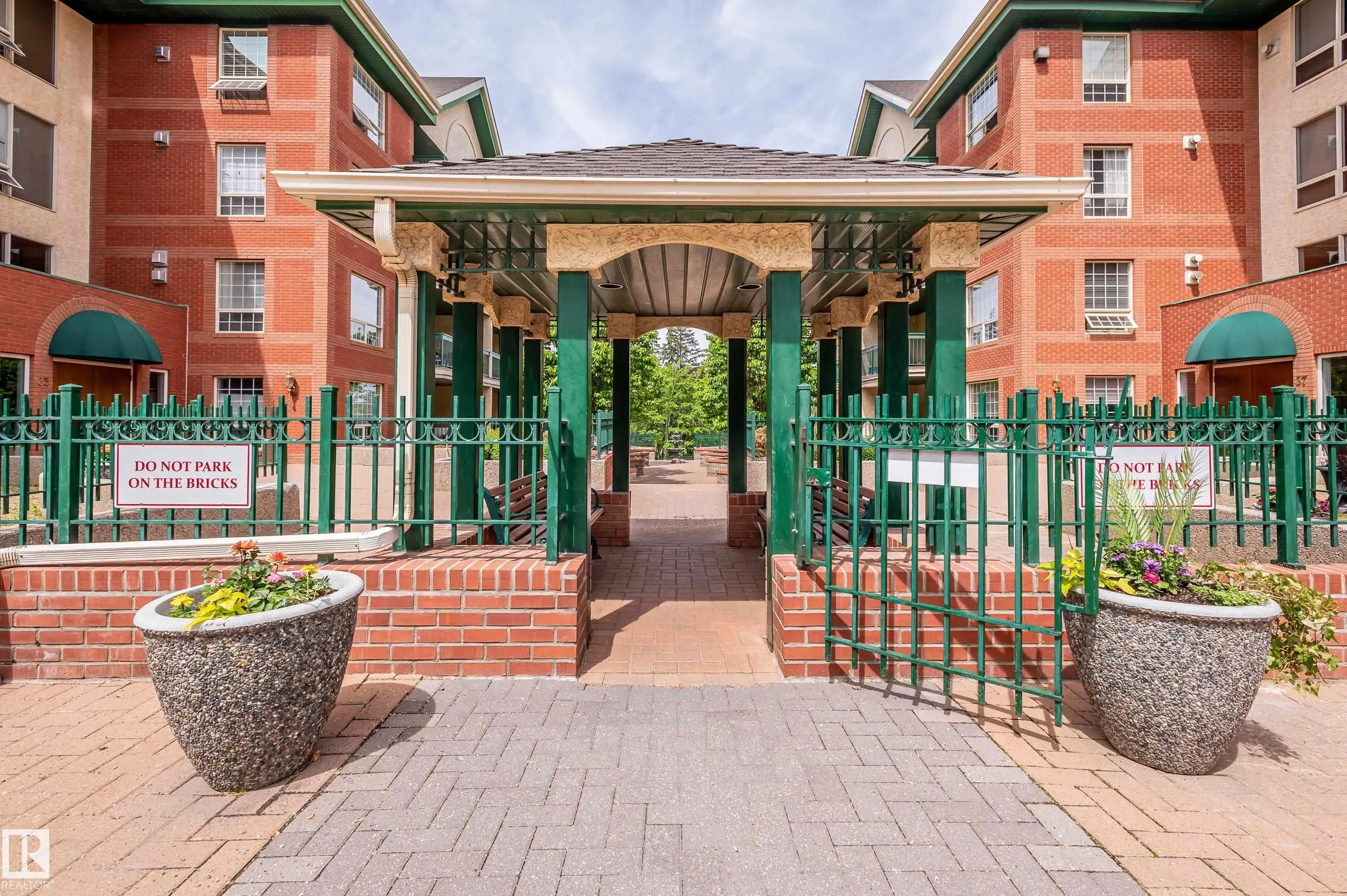 37 SIR WINSTON CHURCHILL Avenue