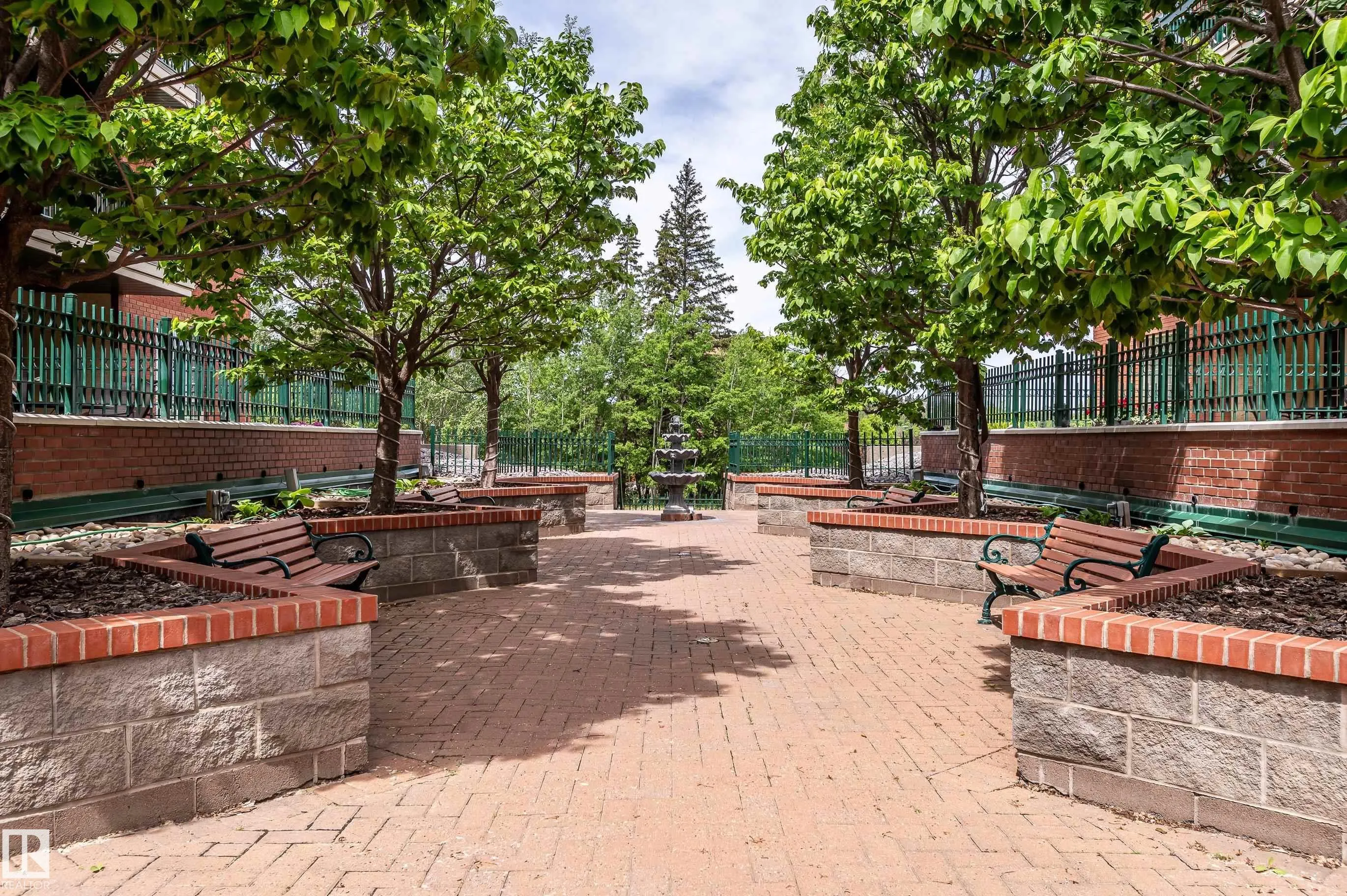 37 SIR WINSTON CHURCHILL Avenue