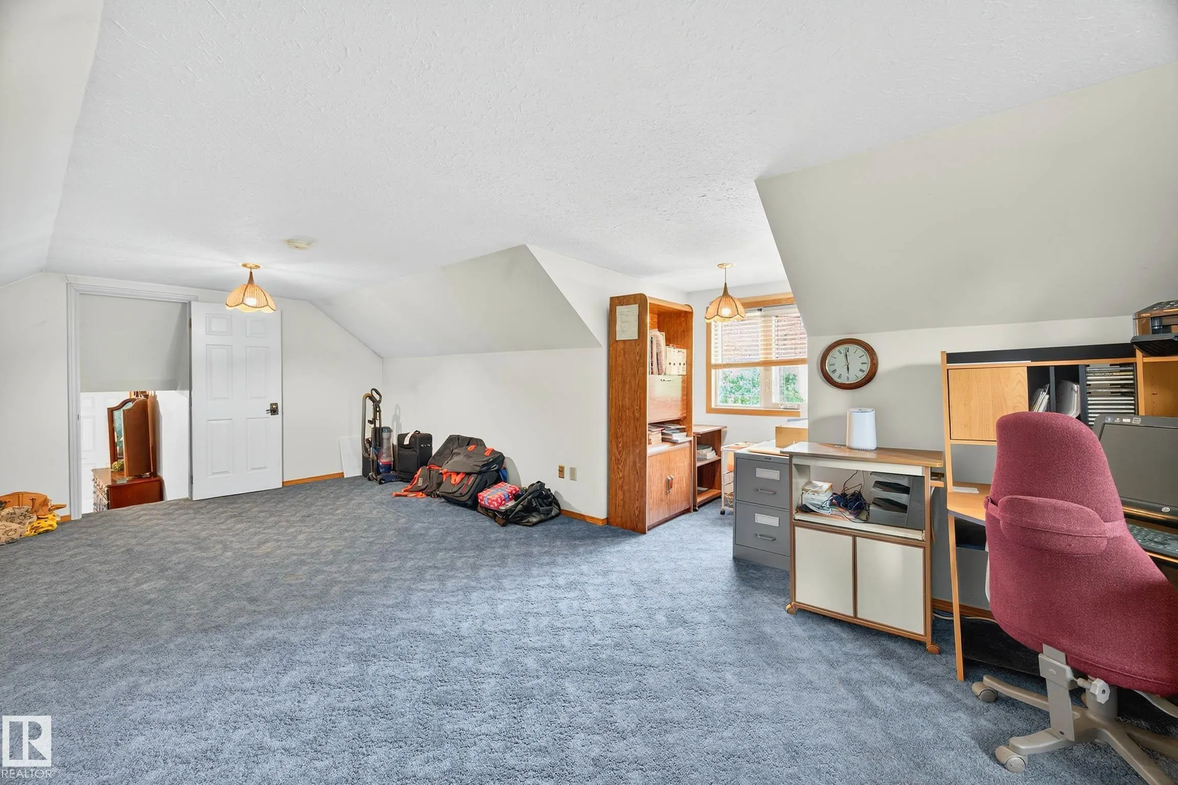 473084 RGE ROAD 242