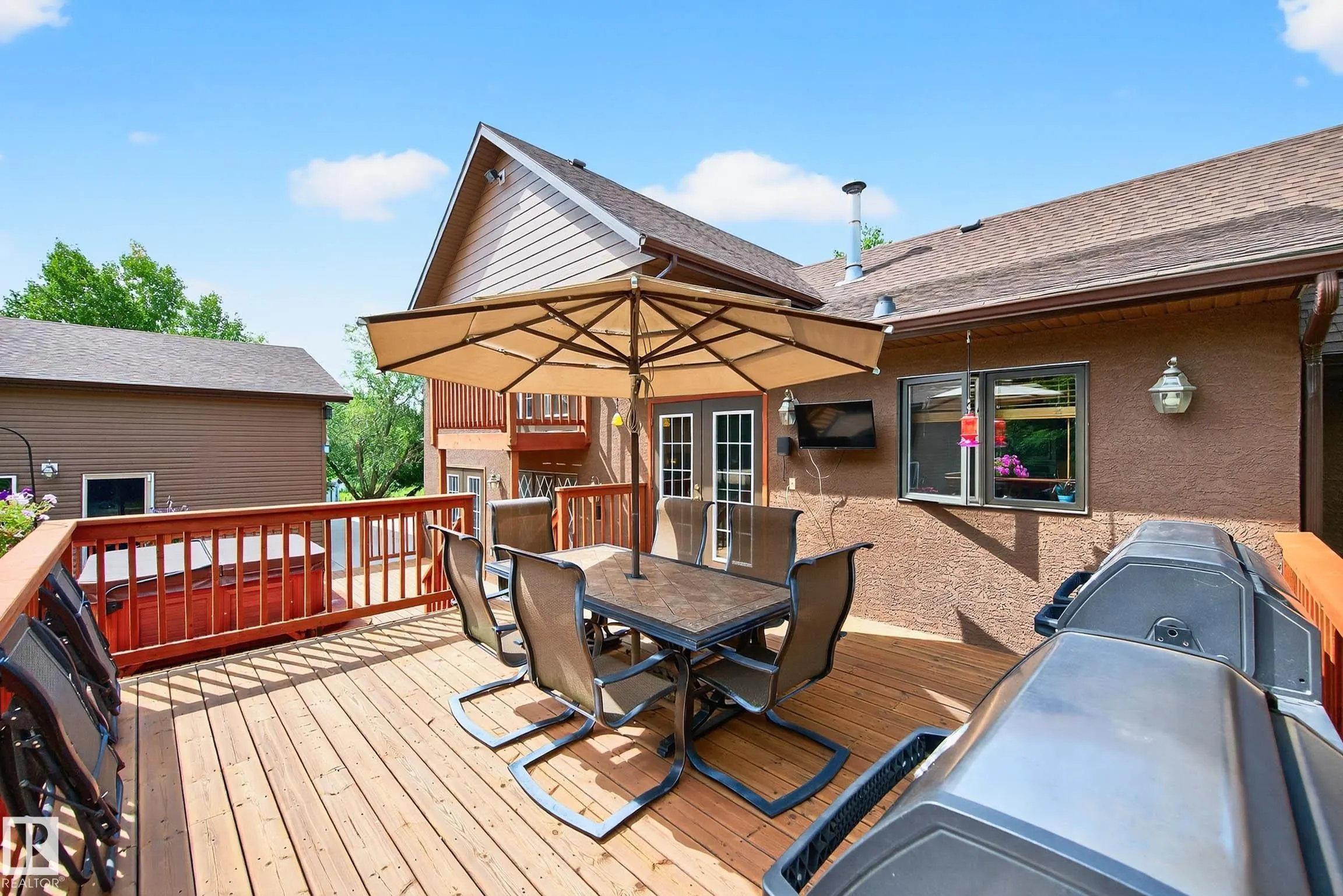 473084 RGE ROAD 242