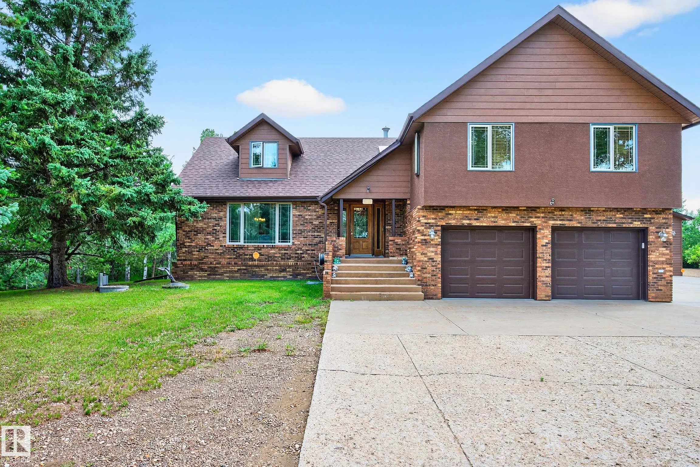 473084 RGE ROAD 242