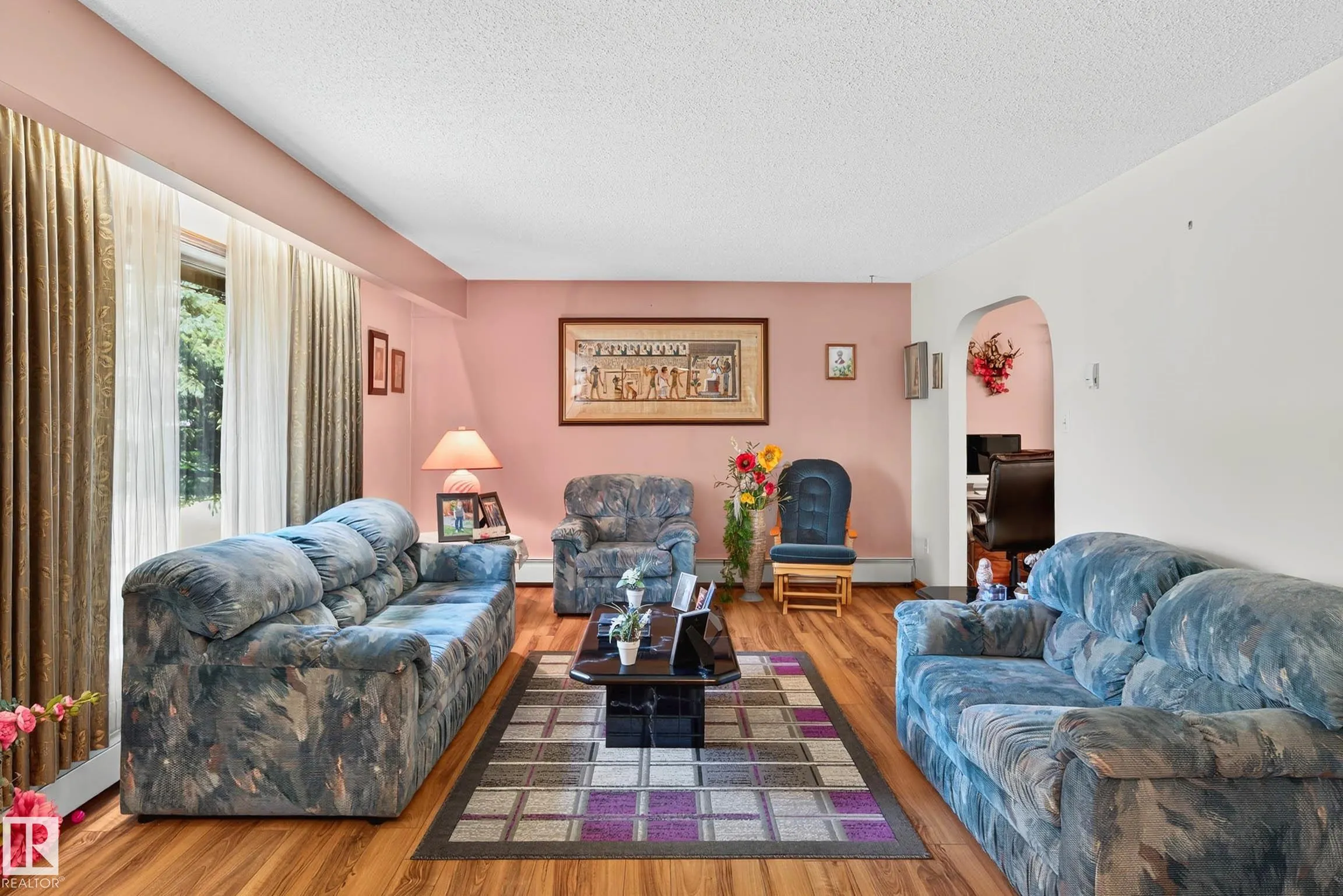 473084 RGE ROAD 242