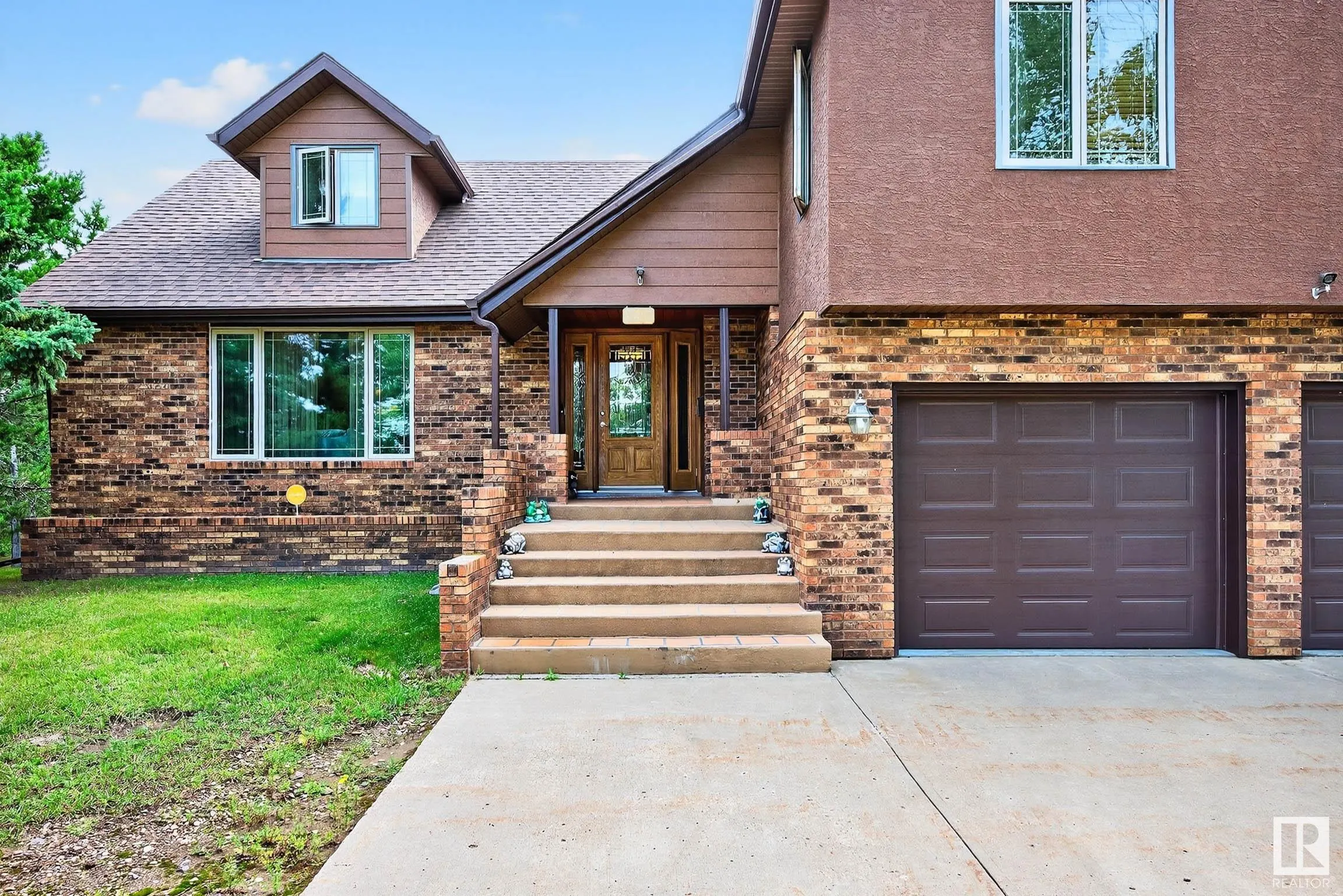 473084 RGE ROAD 242