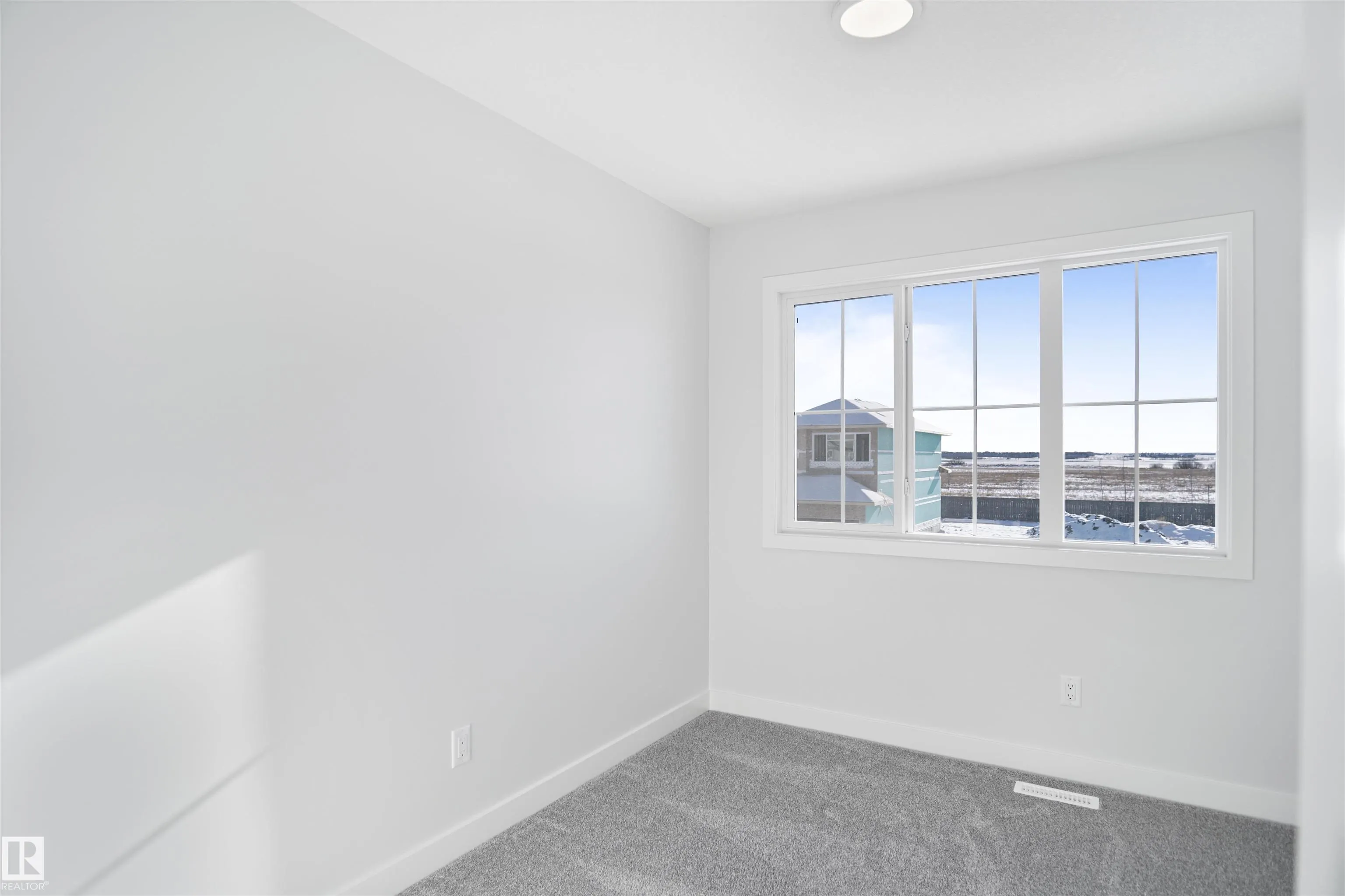 204 Savoy Crescent