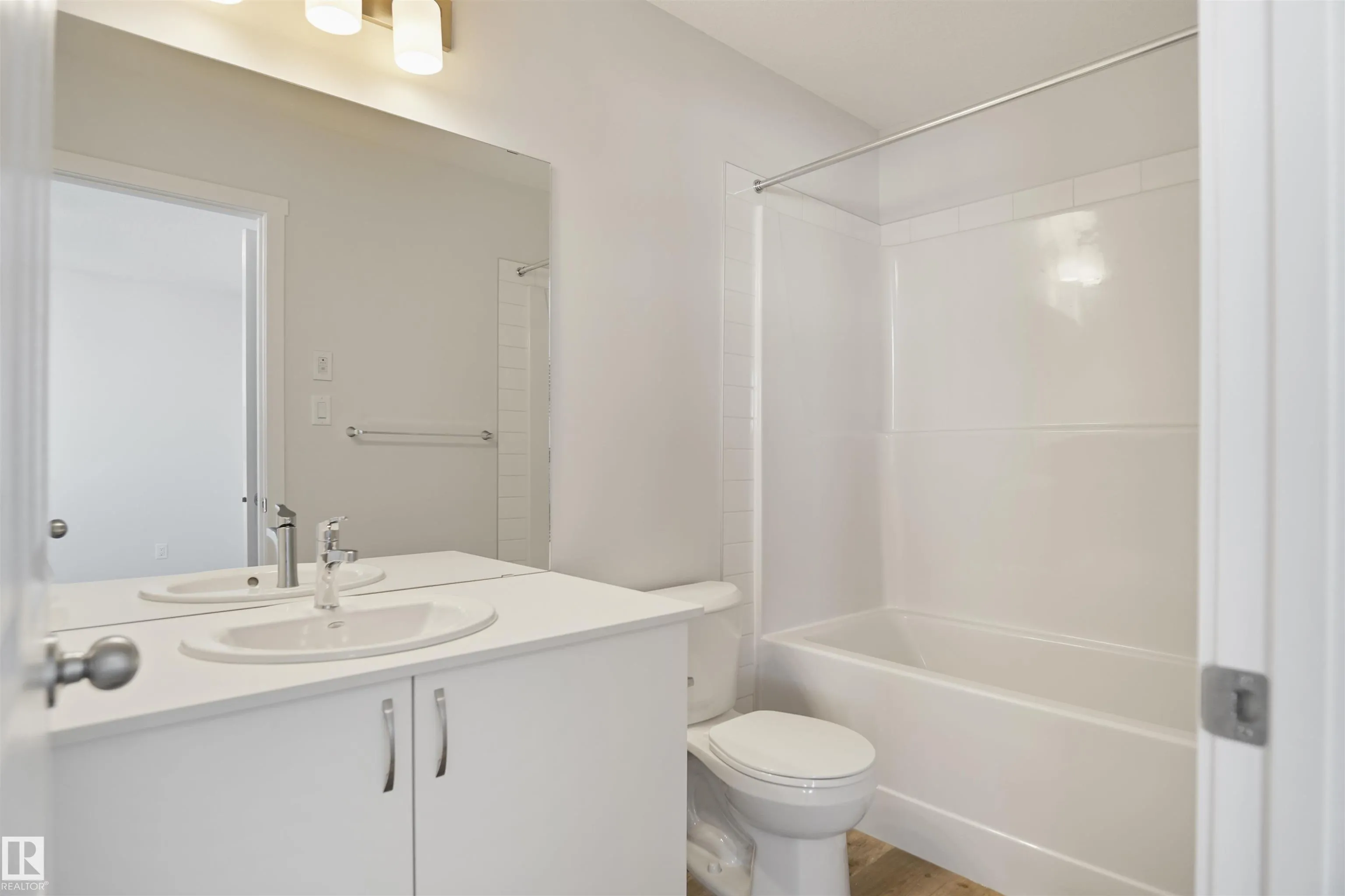 204 Savoy Crescent