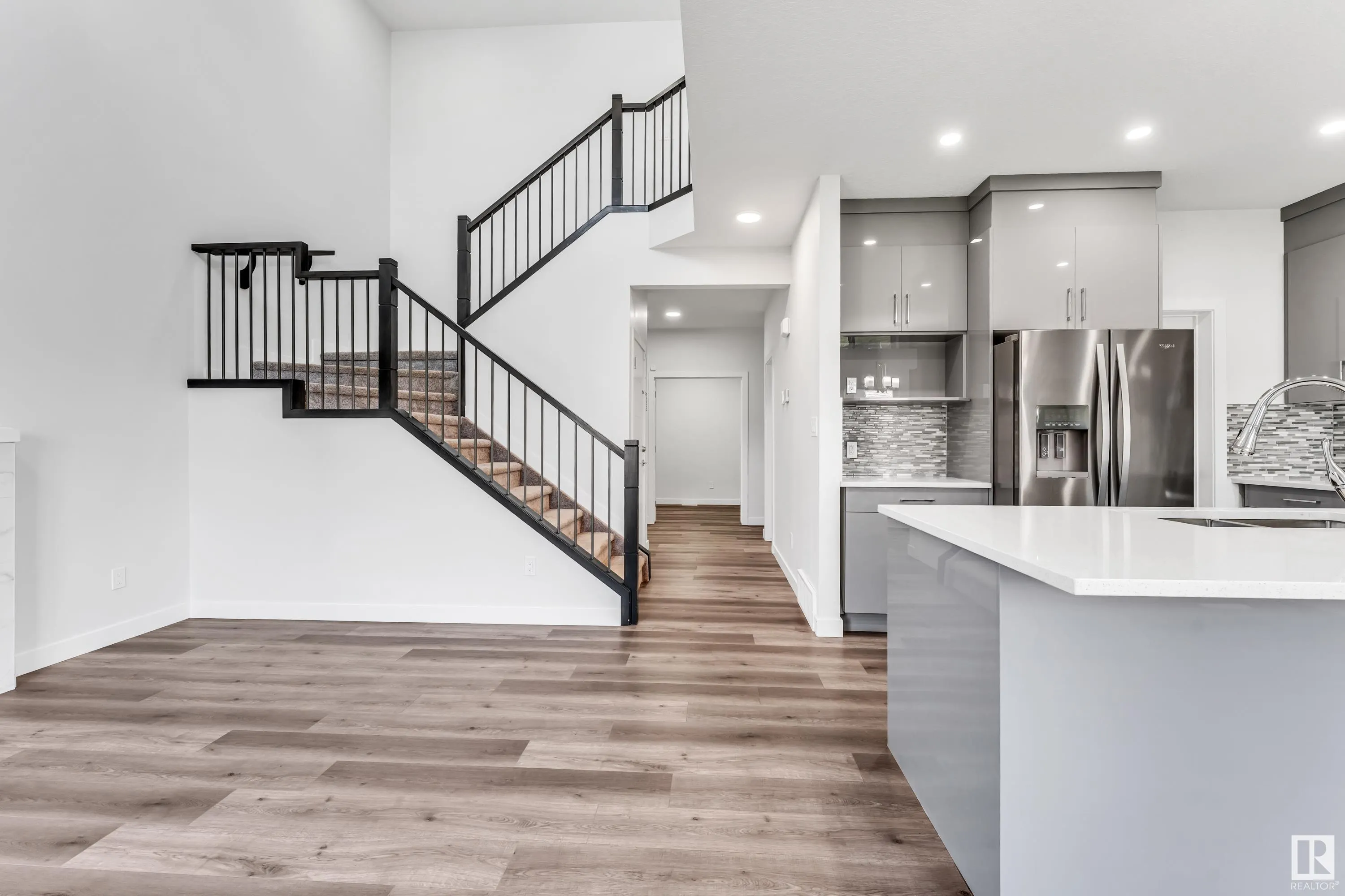 327 ROBERTS Wynd