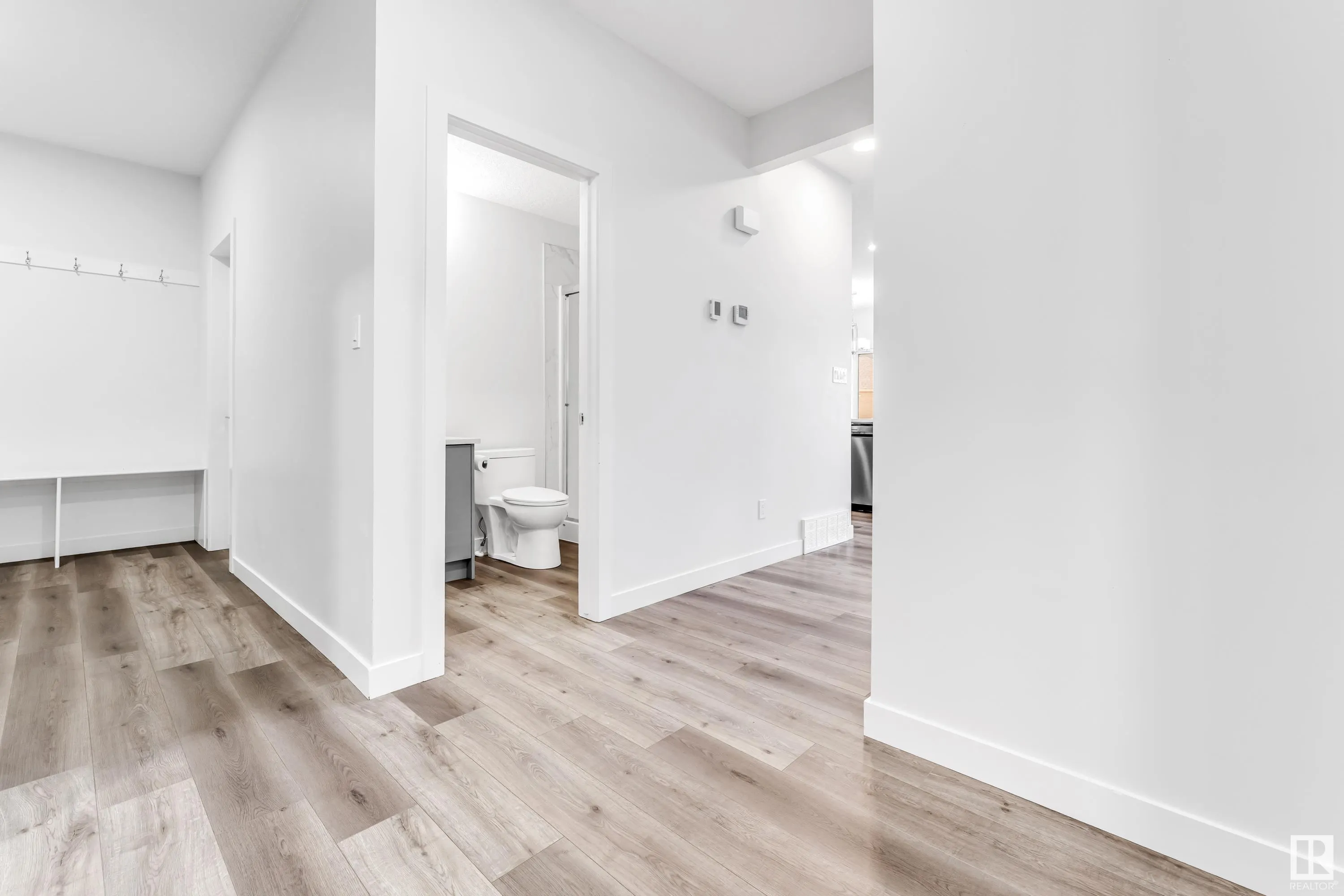 327 ROBERTS Wynd