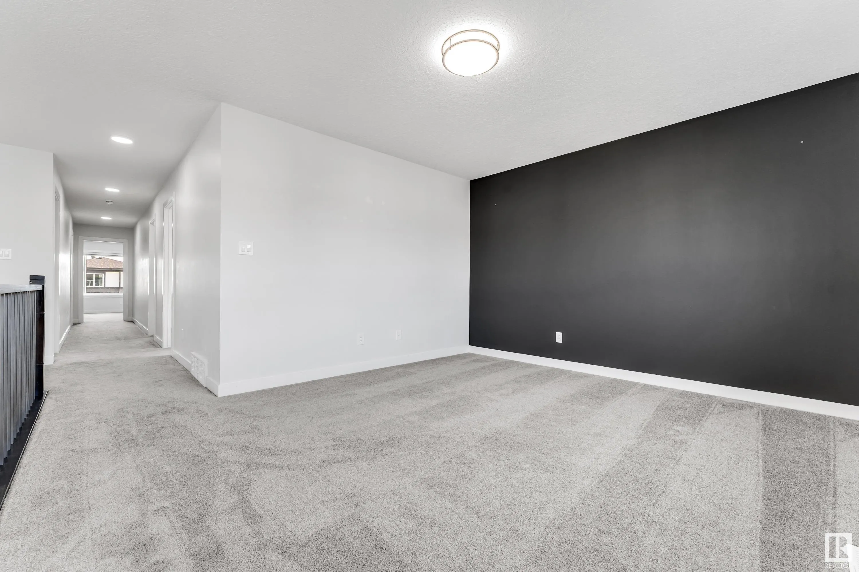 327 ROBERTS Wynd