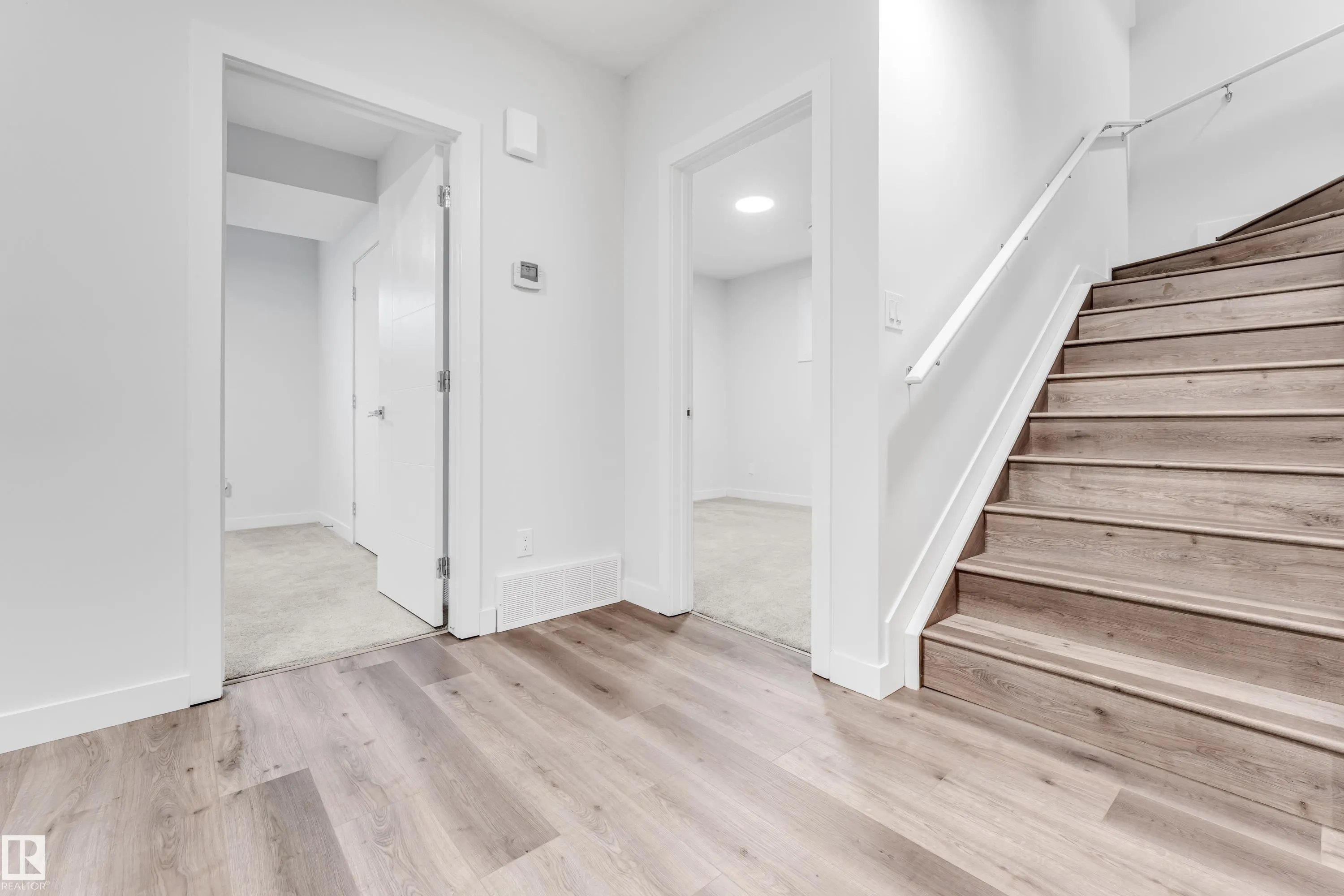 327 ROBERTS Wynd