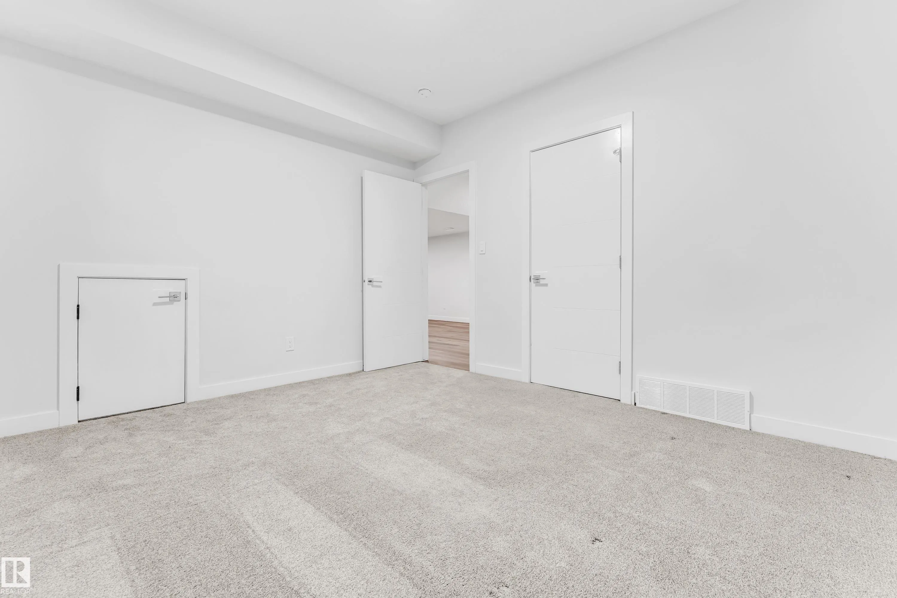 327 ROBERTS Wynd