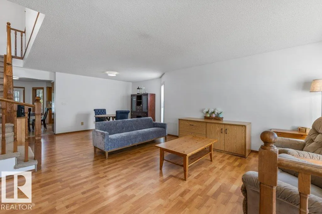 51 ALDERWOOD BLVD