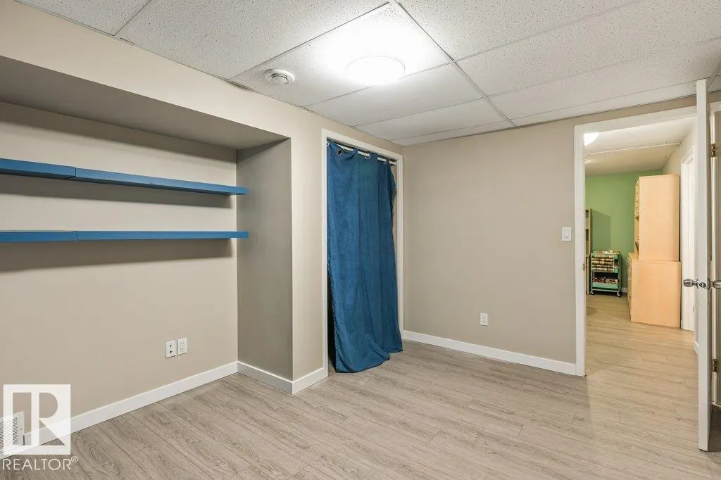 51 ALDERWOOD BLVD