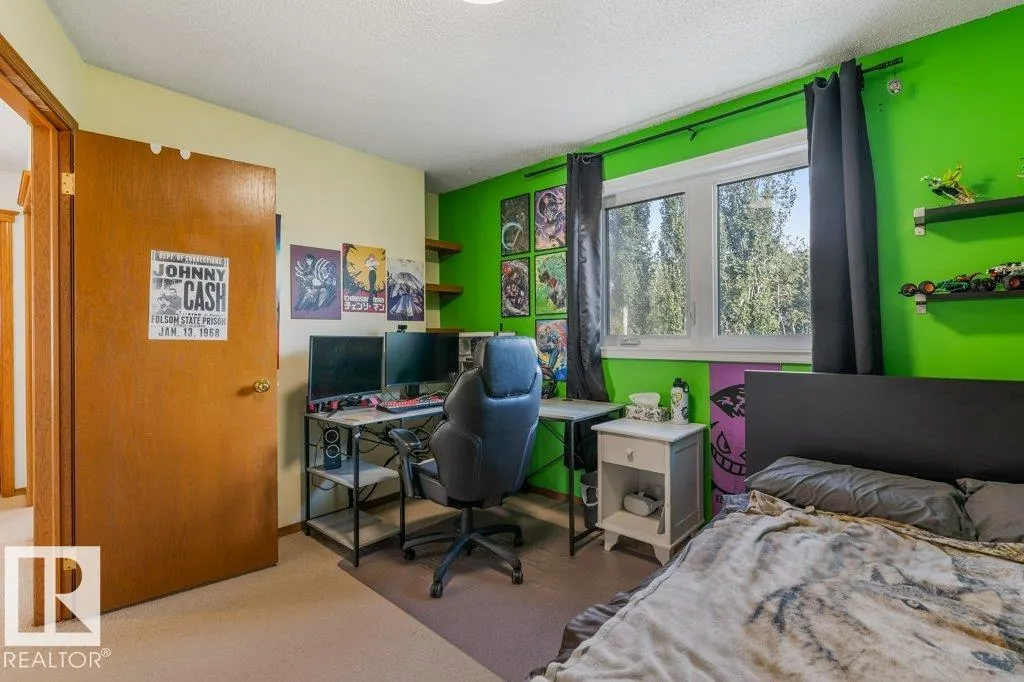 51 ALDERWOOD BLVD