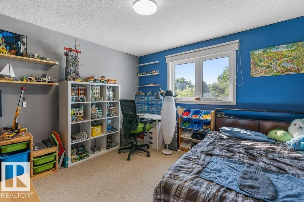 51 ALDERWOOD BLVD