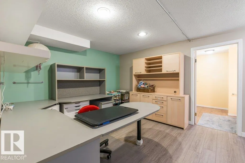 51 ALDERWOOD BLVD