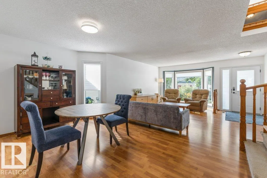 51 ALDERWOOD BLVD