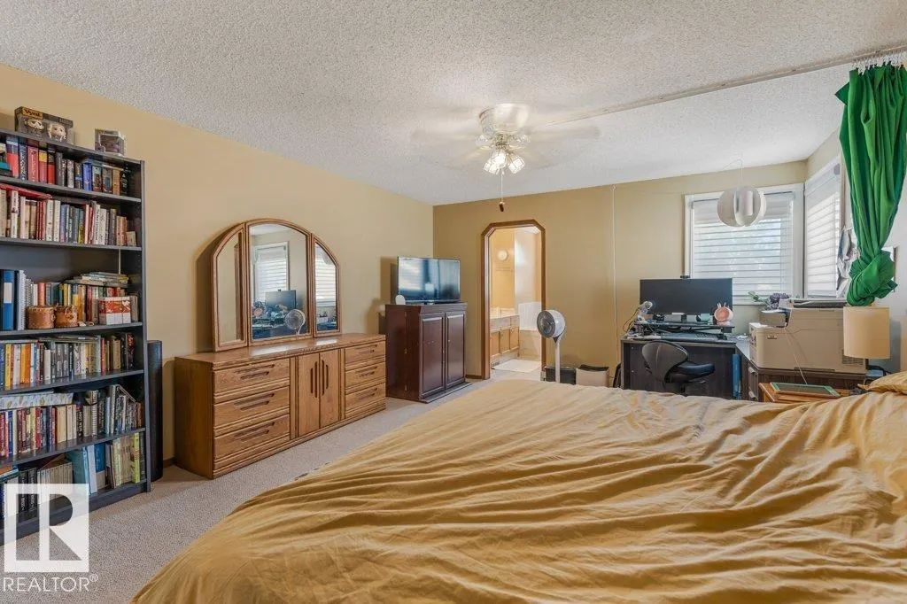 51 ALDERWOOD BLVD