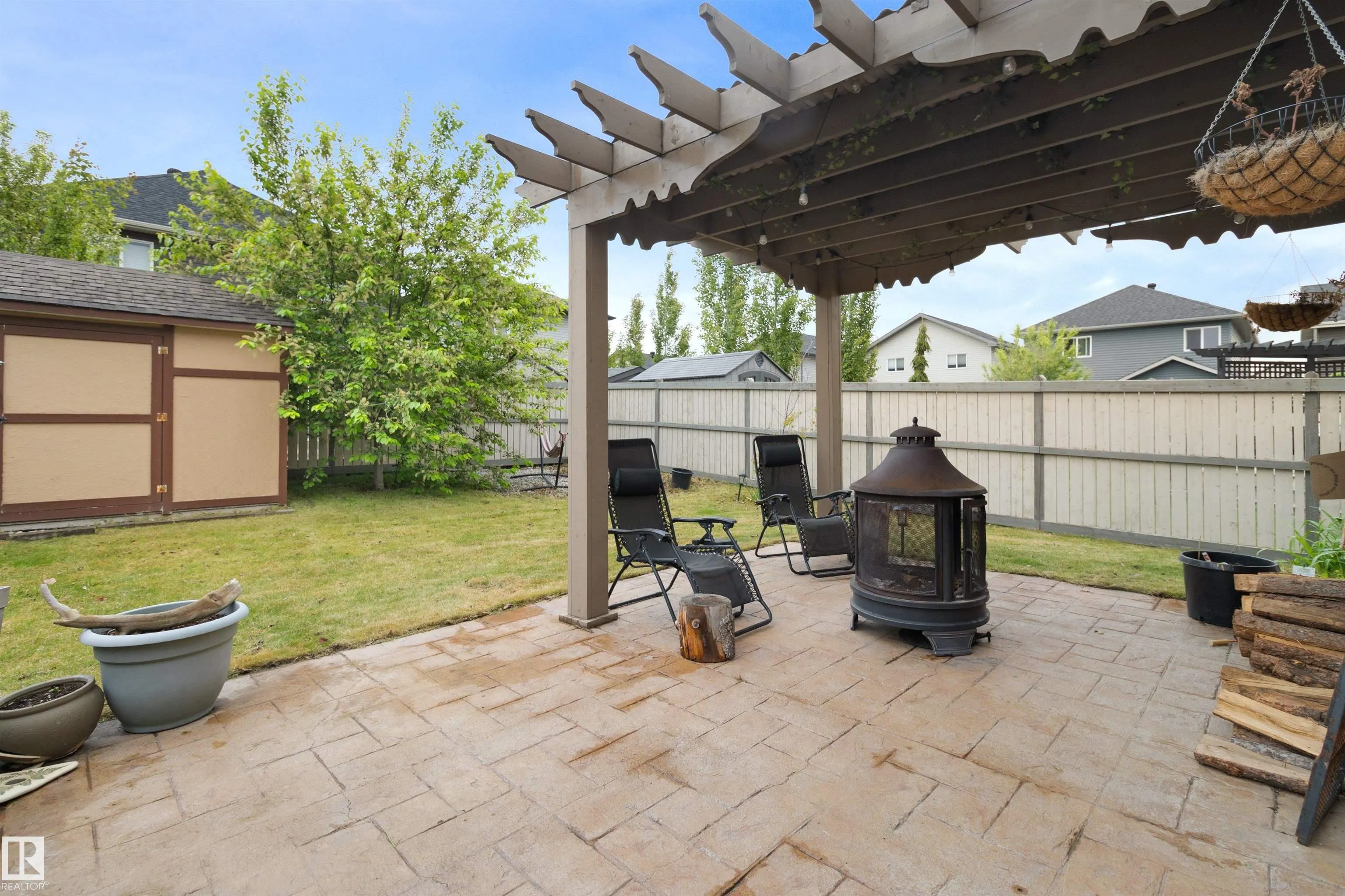 7599 ELLESMERE Way