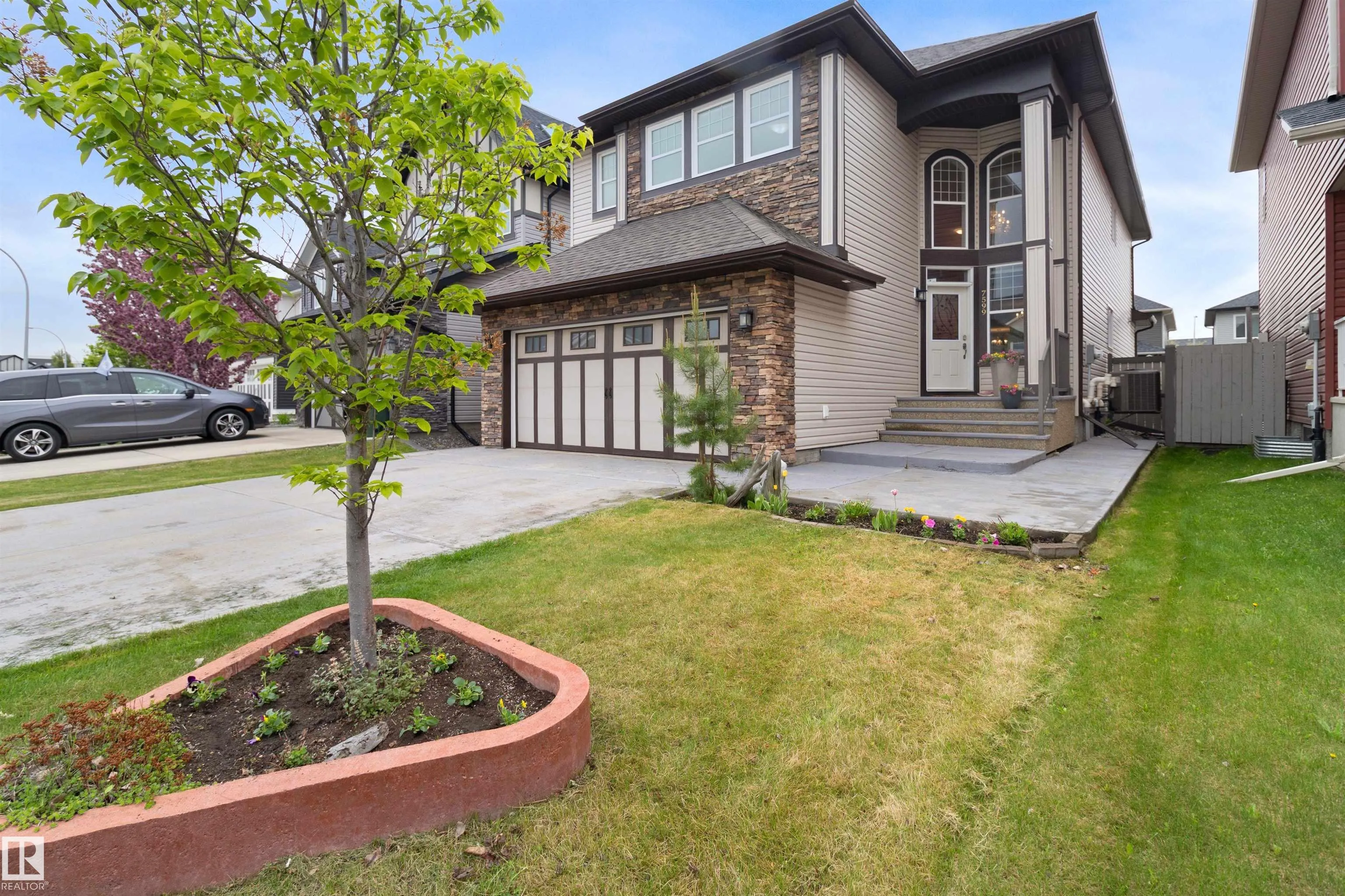7599 ELLESMERE Way