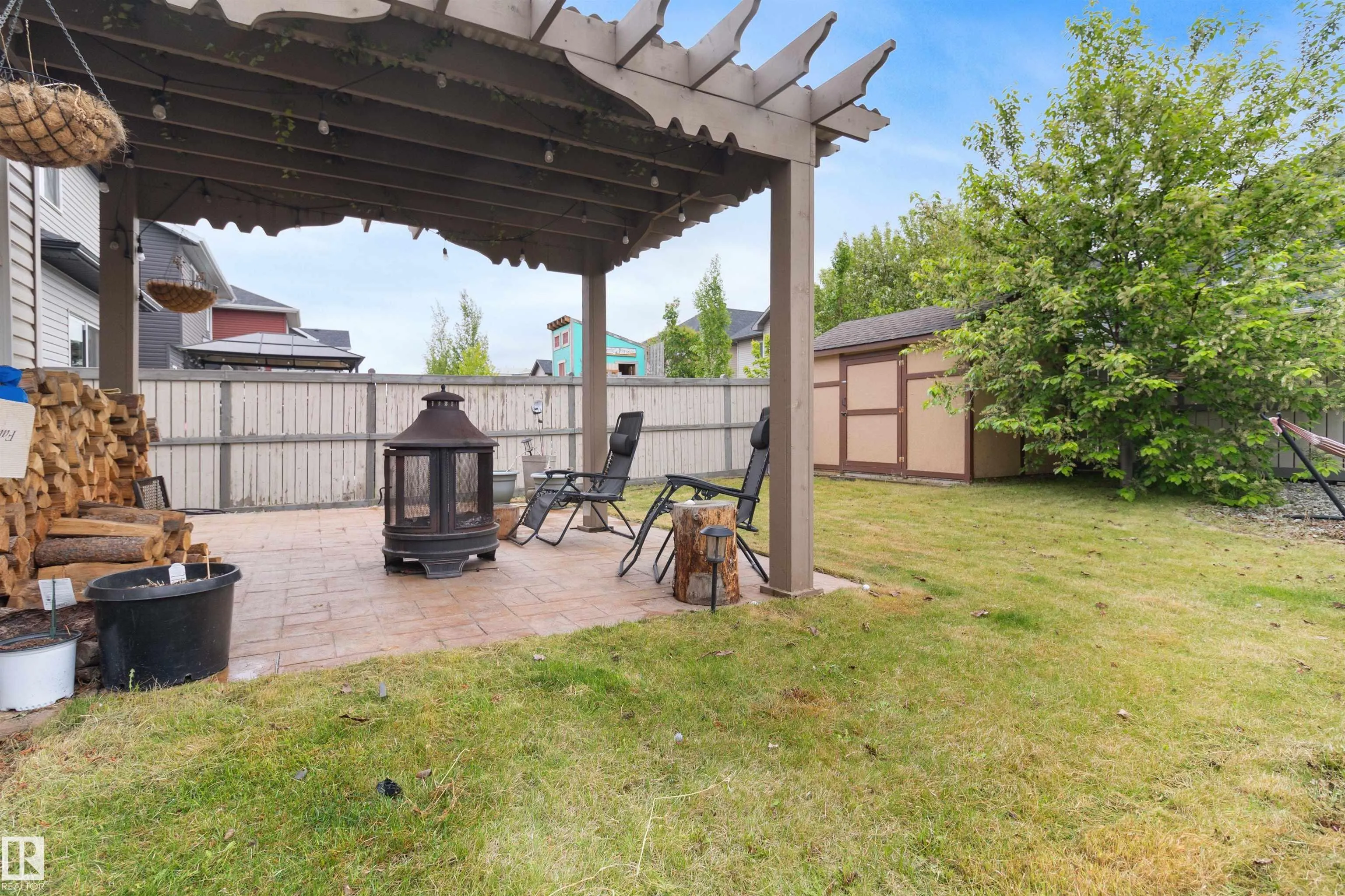 7599 ELLESMERE Way