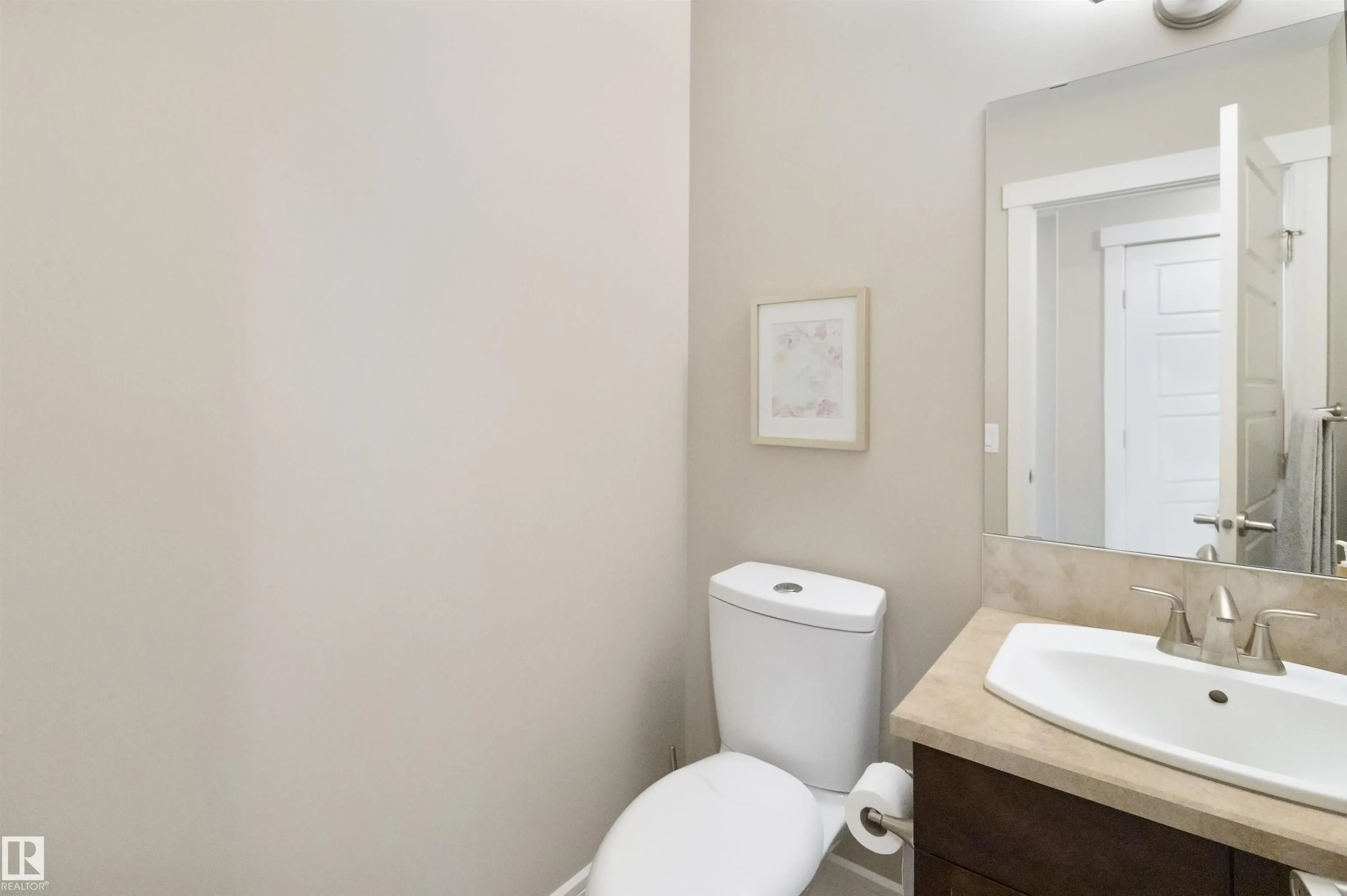 7599 ELLESMERE Way