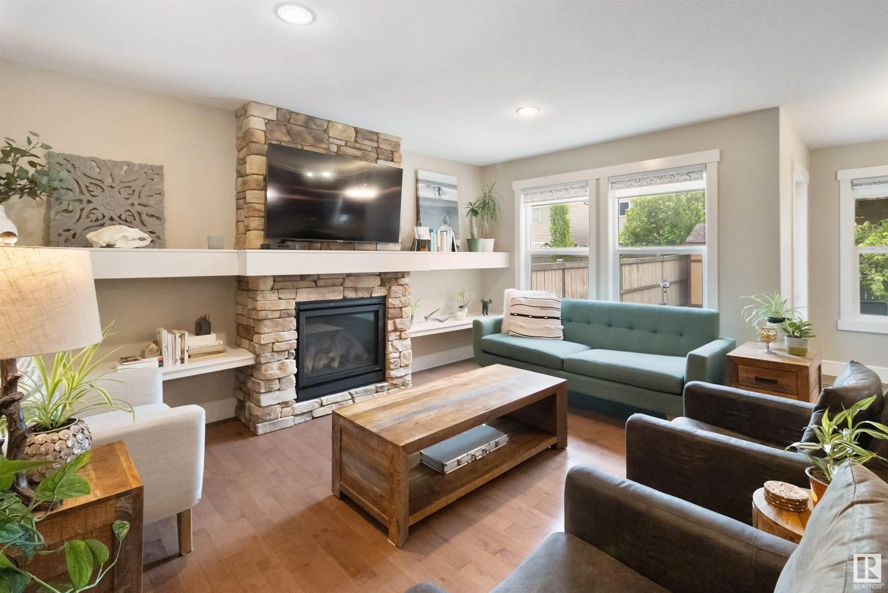 7599 ELLESMERE Way