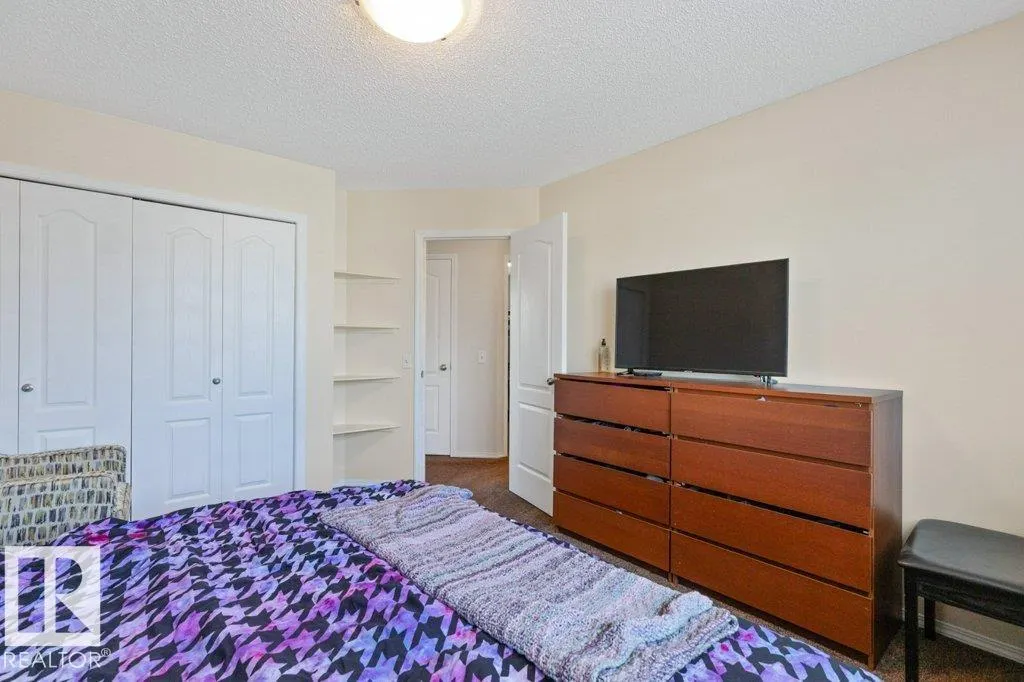 450 HYNDMAN Crescent